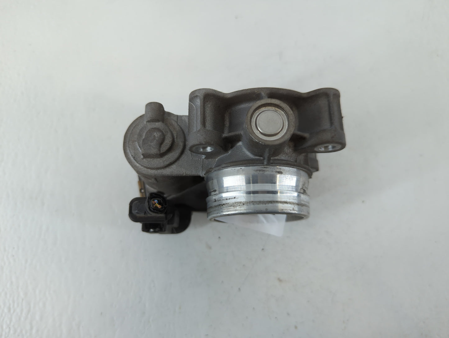 2018-2022 Chevrolet Equinox Throttle Body P/N:12671379AA Fits Fits 2016 2017 2018 2019 2020 2021 2022 OEM Used Auto Parts - 