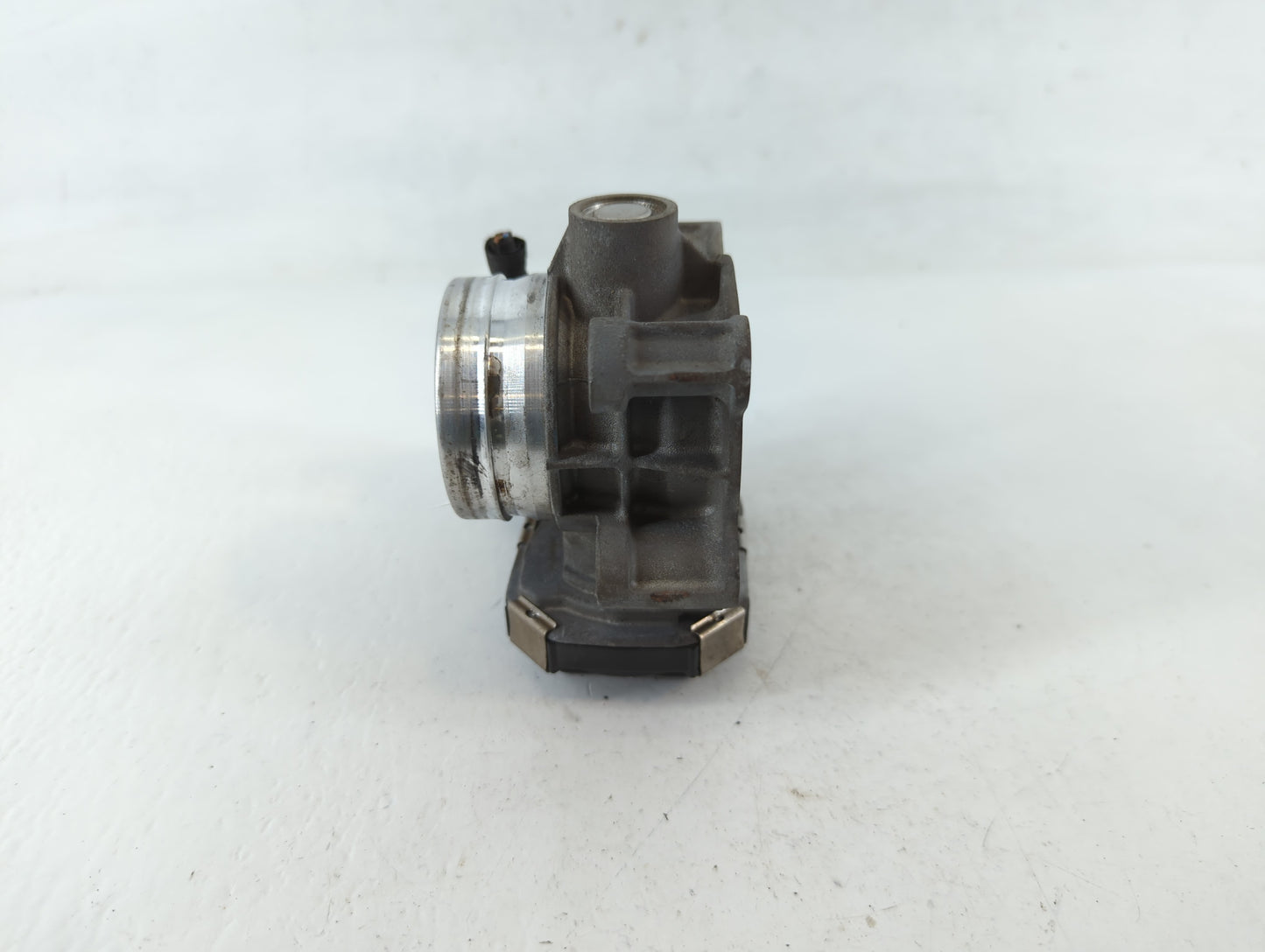 2018-2022 Chevrolet Equinox Throttle Body P/N:12671379AA Fits Fits 2016 2017 2018 2019 2020 2021 2022 OEM Used Auto Parts - 