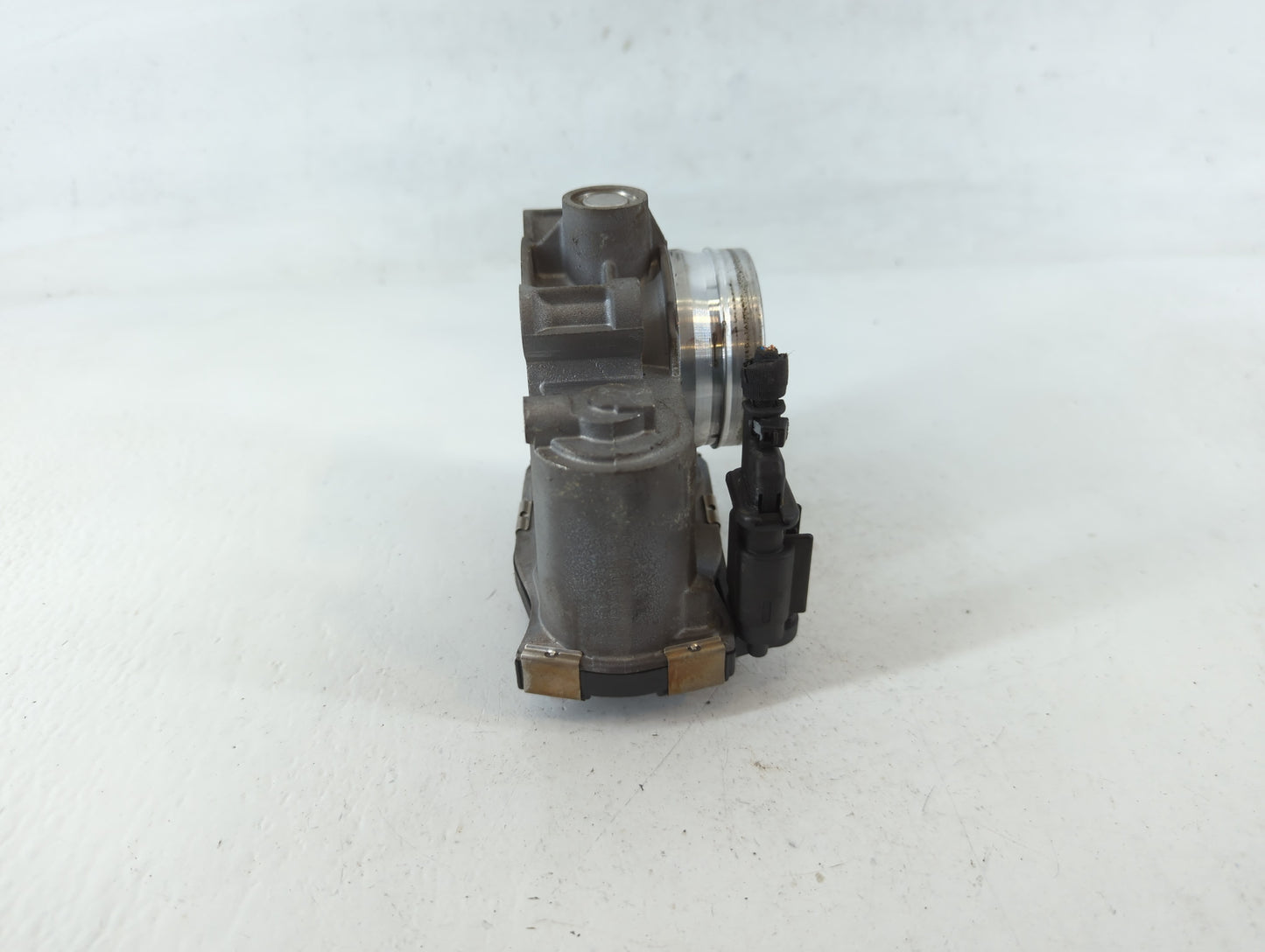 2018-2022 Chevrolet Equinox Throttle Body P/N:12671379AA Fits Fits 2016 2017 2018 2019 2020 2021 2022 OEM Used Auto Parts - 