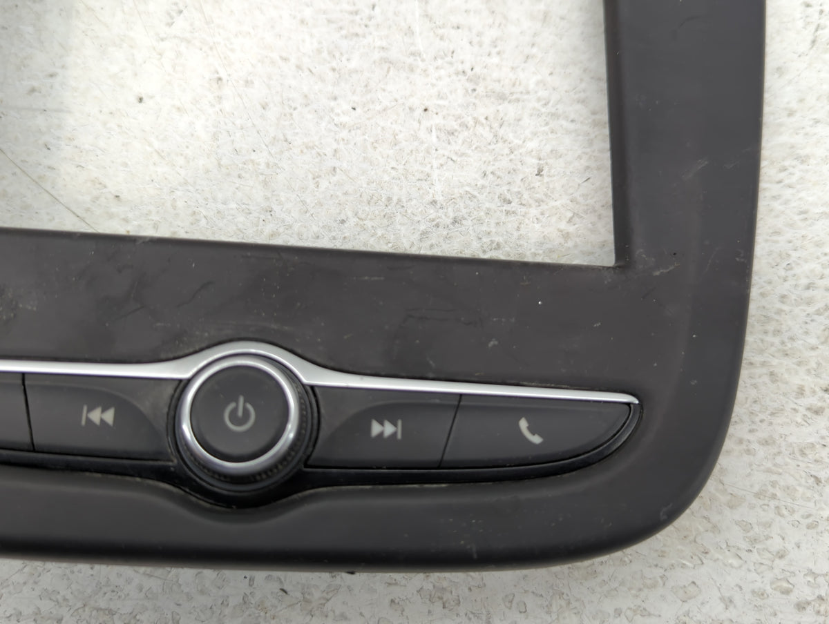 2019-2022 Chevrolet Equinox Am Fm Cd Player Radio Receiver 748310 - Oemusedautoparts1.com