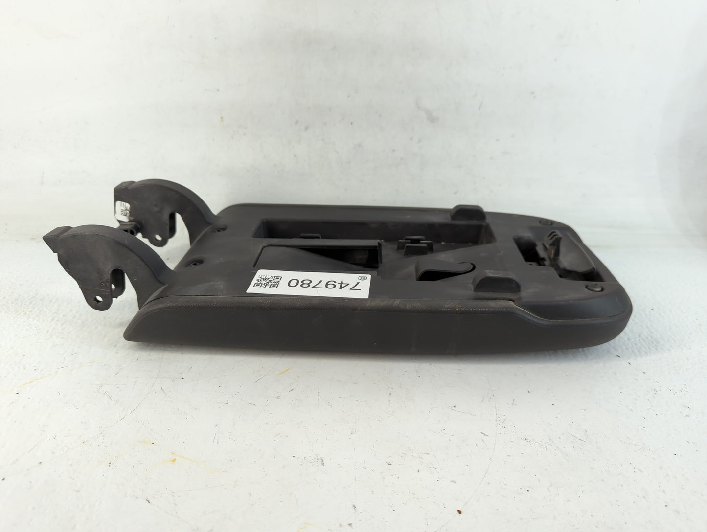 2020 Chevrolet Equinox Center Console Armrest Cover Lid Fits OEM Used Auto Parts - Oemusedautoparts1.com