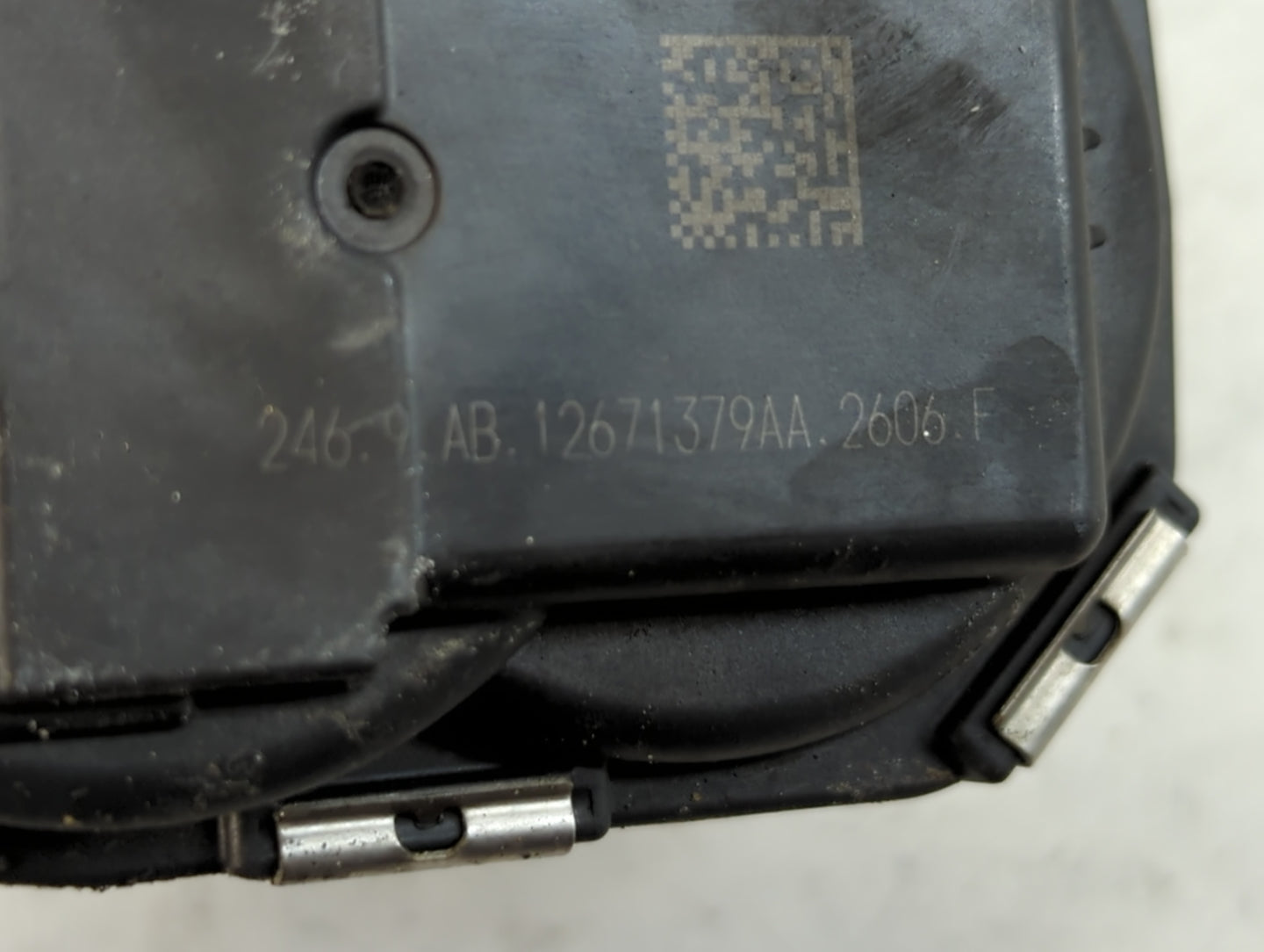 2018-2022 Chevrolet Equinox Throttle Body P/N:12671379AA Fits Fits 2016 2017 2018 2019 2020 2021 2022 OEM Used Auto Parts - 