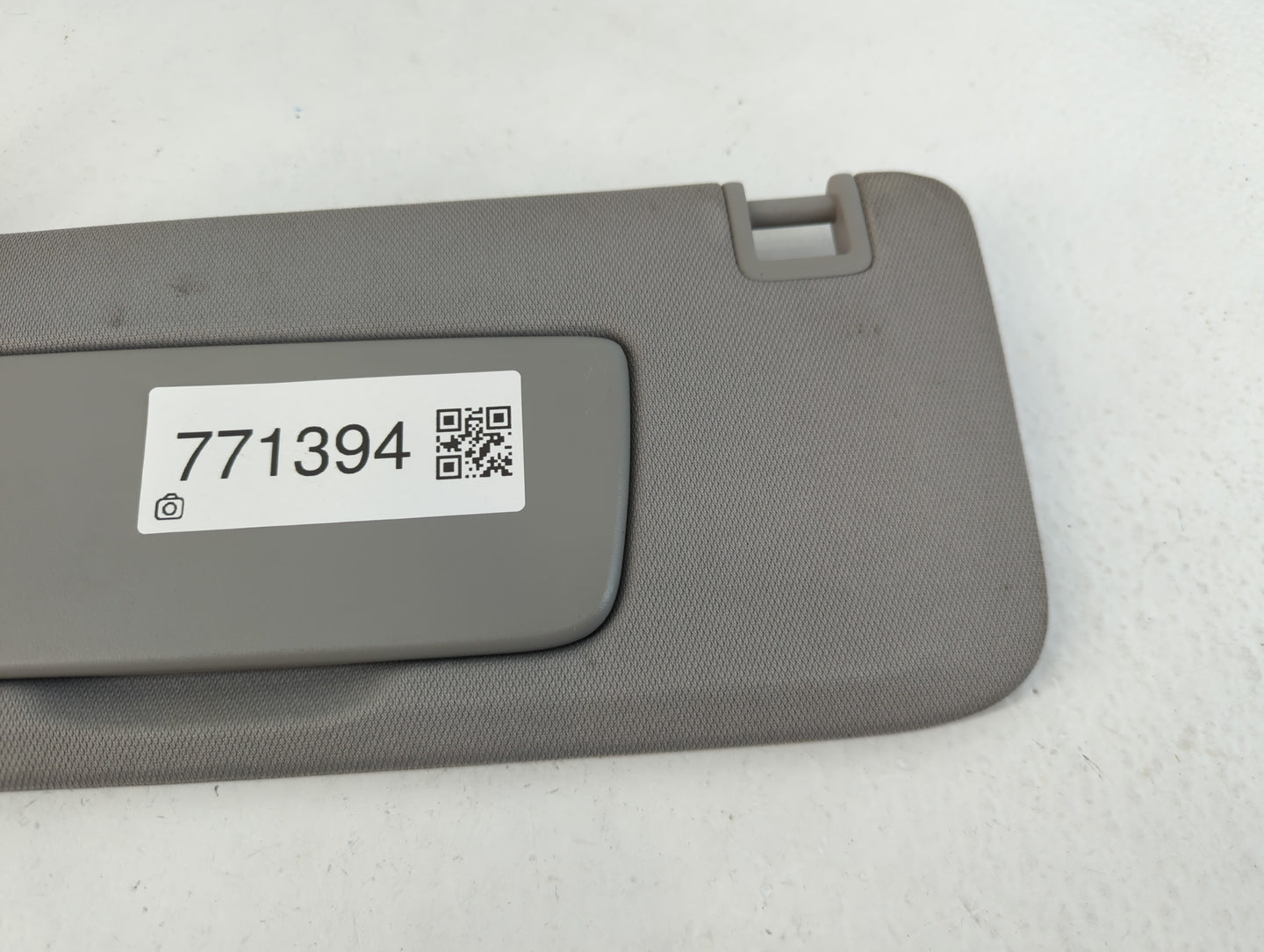 2020-2022 Chevrolet Equinox Sun Visor Shade Replacement Driver Left Mirror Fits Fits 2020 2021 2022 OEM Used Auto Parts - Oe