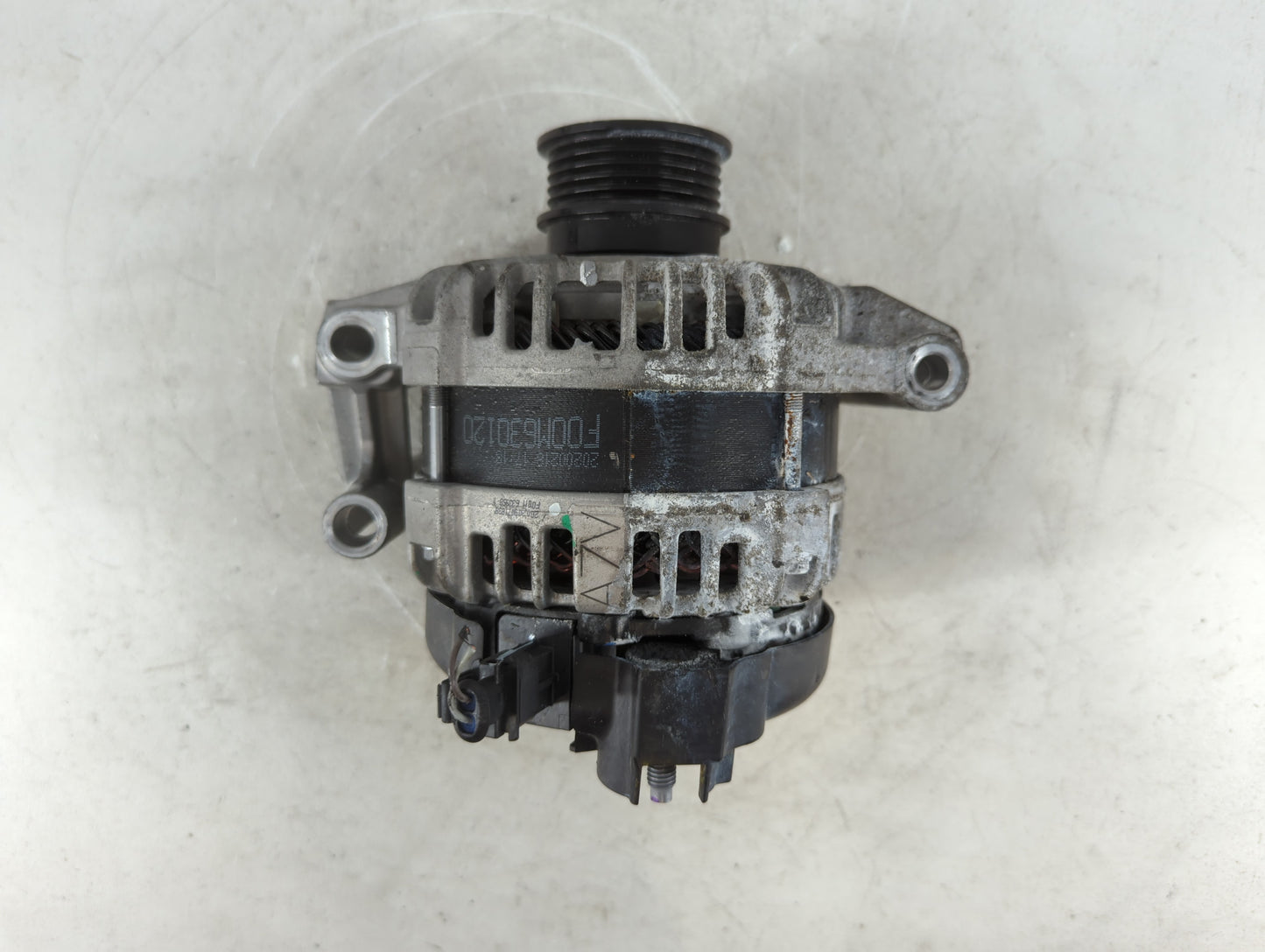 2018-2020 Chevrolet Equinox Alternator Replacement Generator Charging Assembly Engine OEM P/N:0 126 312 193 13535007 Fits OE