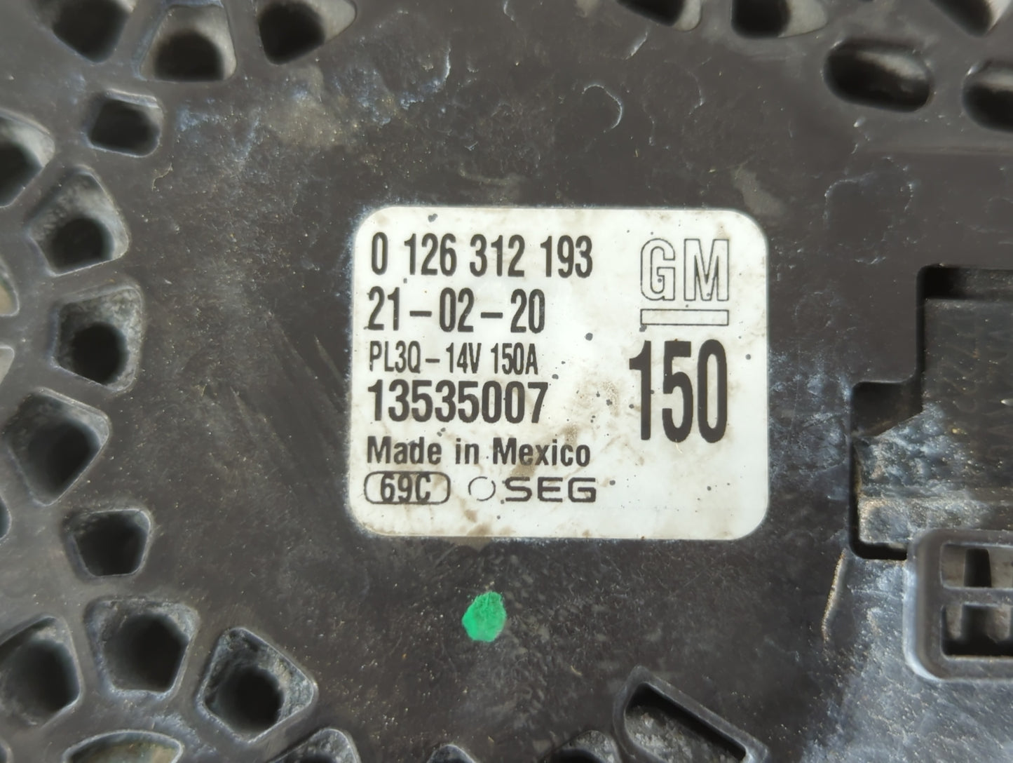 2018-2020 Chevrolet Equinox Alternator Replacement Generator Charging Assembly Engine OEM P/N:0 126 312 193 13535007 Fits OE