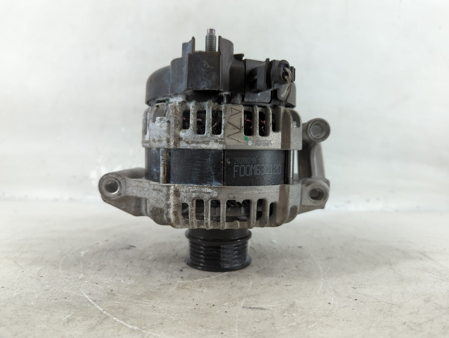 2018-2020 Chevrolet Equinox Alternator Replacement Generator Charging Assembly Engine OEM P/N:0 126 312 193 13535007 Fits OE