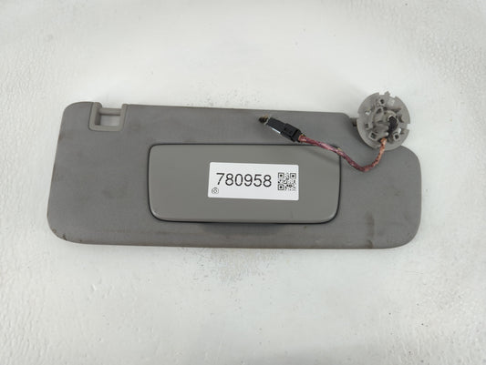 2020-2022 Chevrolet Equinox Sun Visor Shade Replacement Passenger Right Mirror Fits Fits 2020 2021 2022 OEM Used Auto Parts