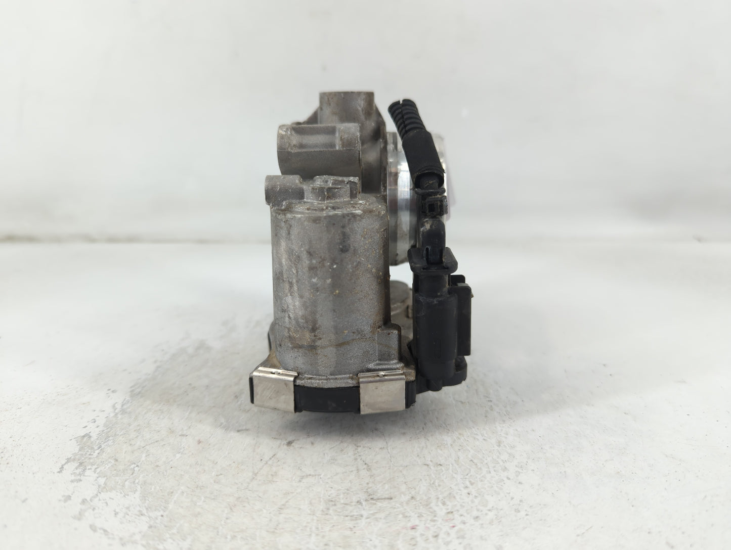 2018-2022 Chevrolet Equinox Throttle Body P/N:12671379AA Fits Fits 2016 2017 2018 2019 2020 2021 2022 OEM Used Auto Parts - 