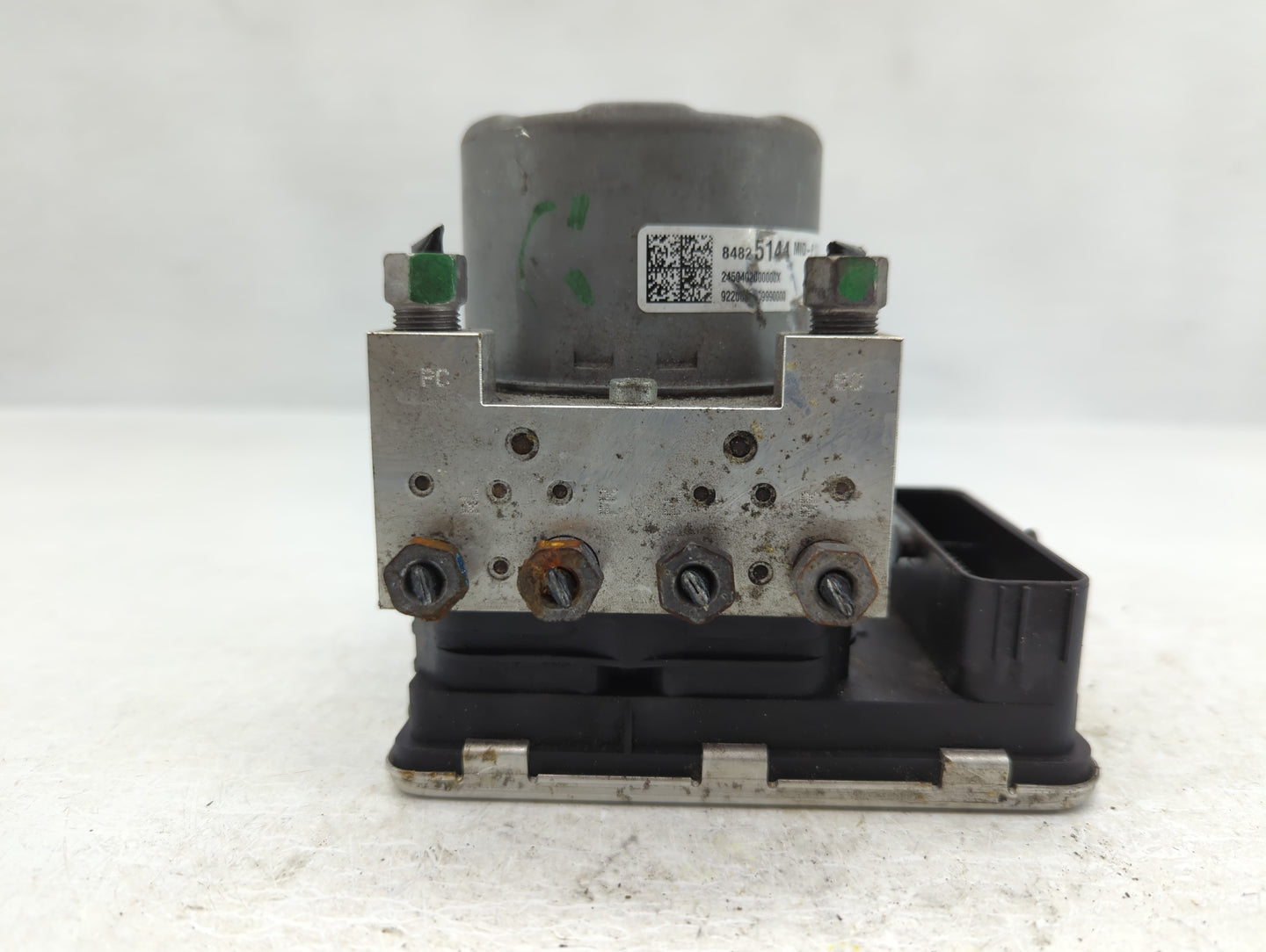 2020-2022 Chevrolet Equinox ABS Pump Control Module Replacement P/N:84825144 Fits Fits 2020 2021 2022 OEM Used Auto Parts - 
