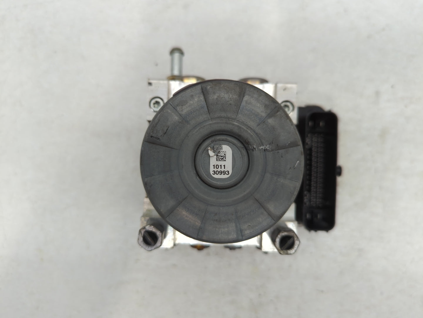 2020-2022 Chevrolet Equinox ABS Pump Control Module Replacement P/N:84825144 Fits Fits 2020 2021 2022 OEM Used Auto Parts - 