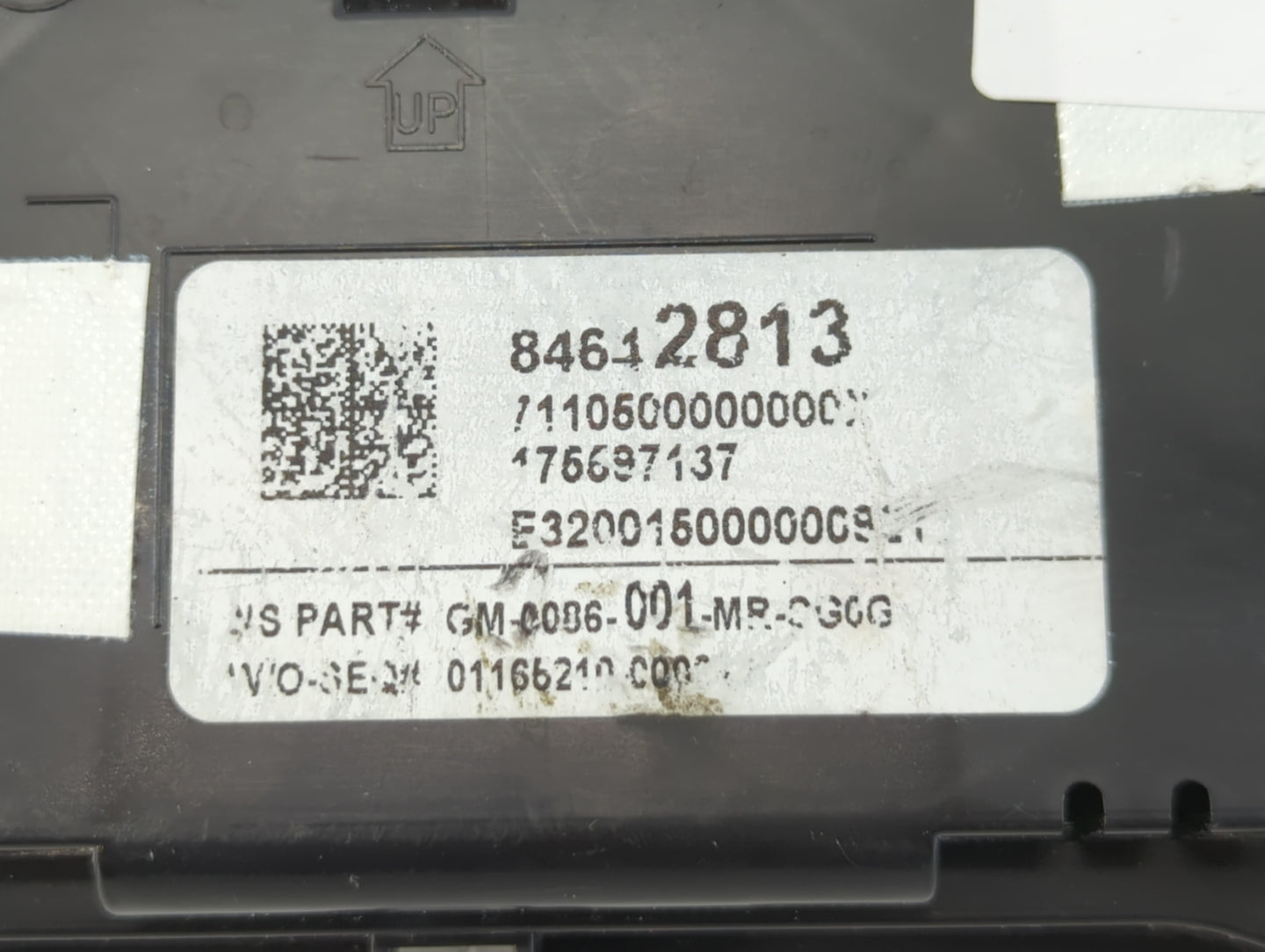 2019-2022 Chevrolet Equinox Instrument Cluster Speedometer Gauges P/N:84642813 Fits Fits 2019 2020 2021 2022 OEM Used Auto P