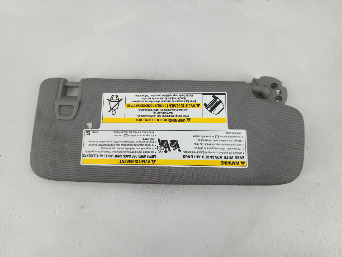 2020-2022 Chevrolet Equinox Sun Visor Shade Replacement Driver Left Mirror Fits Fits 2020 2021 2022 OEM Used Auto Parts - Oe