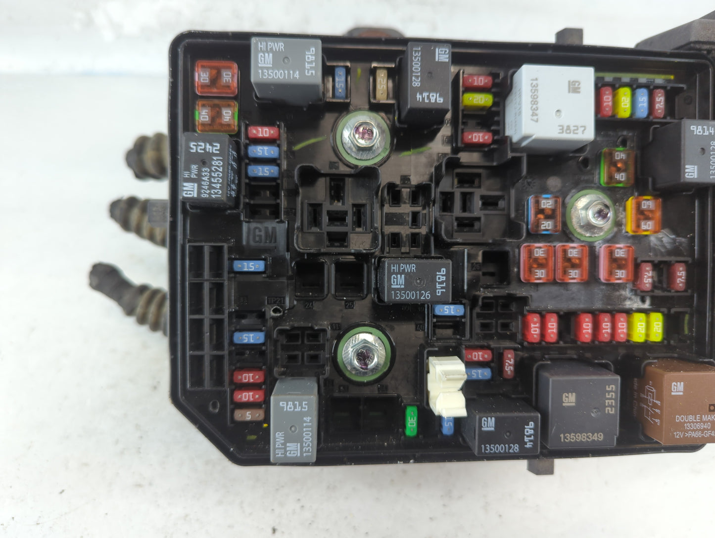 2018-2022 Chevrolet Equinox Fusebox Fuse Box Panel Relay Module P/N:84809671 Fits Fits 2018 2019 2020 2021 2022 OEM Used Aut