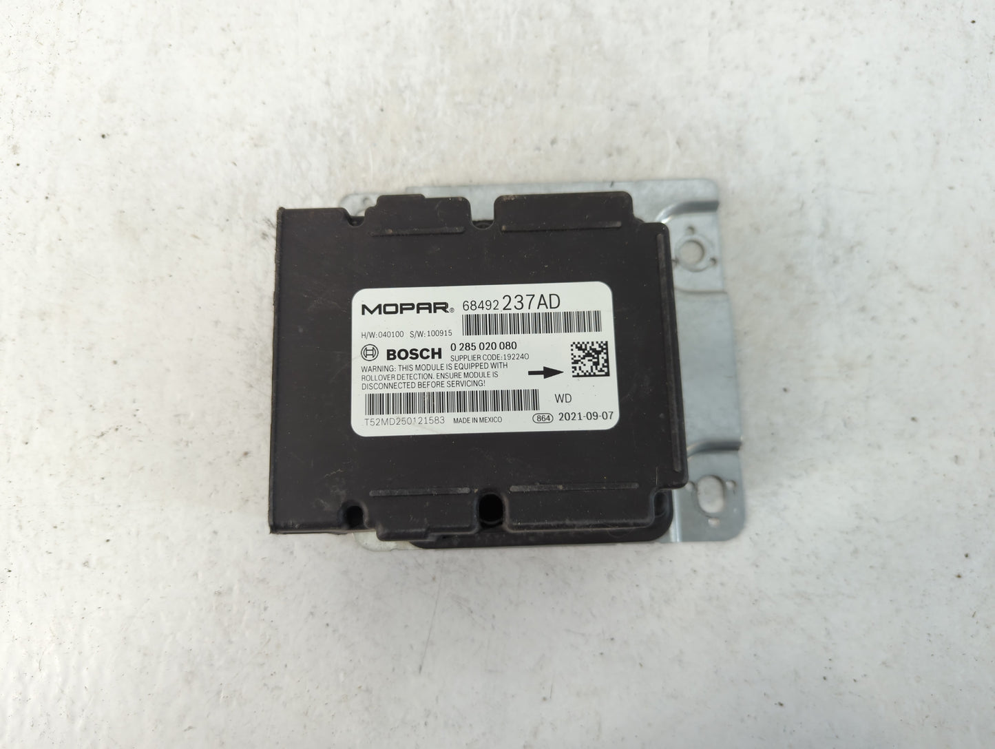 2020-2022 Chevrolet Equinox PCM Engine Control Computer ECU ECM PCU OEM P/N:12702989 Fits Fits 2020 2021 2022 OEM Used Auto 