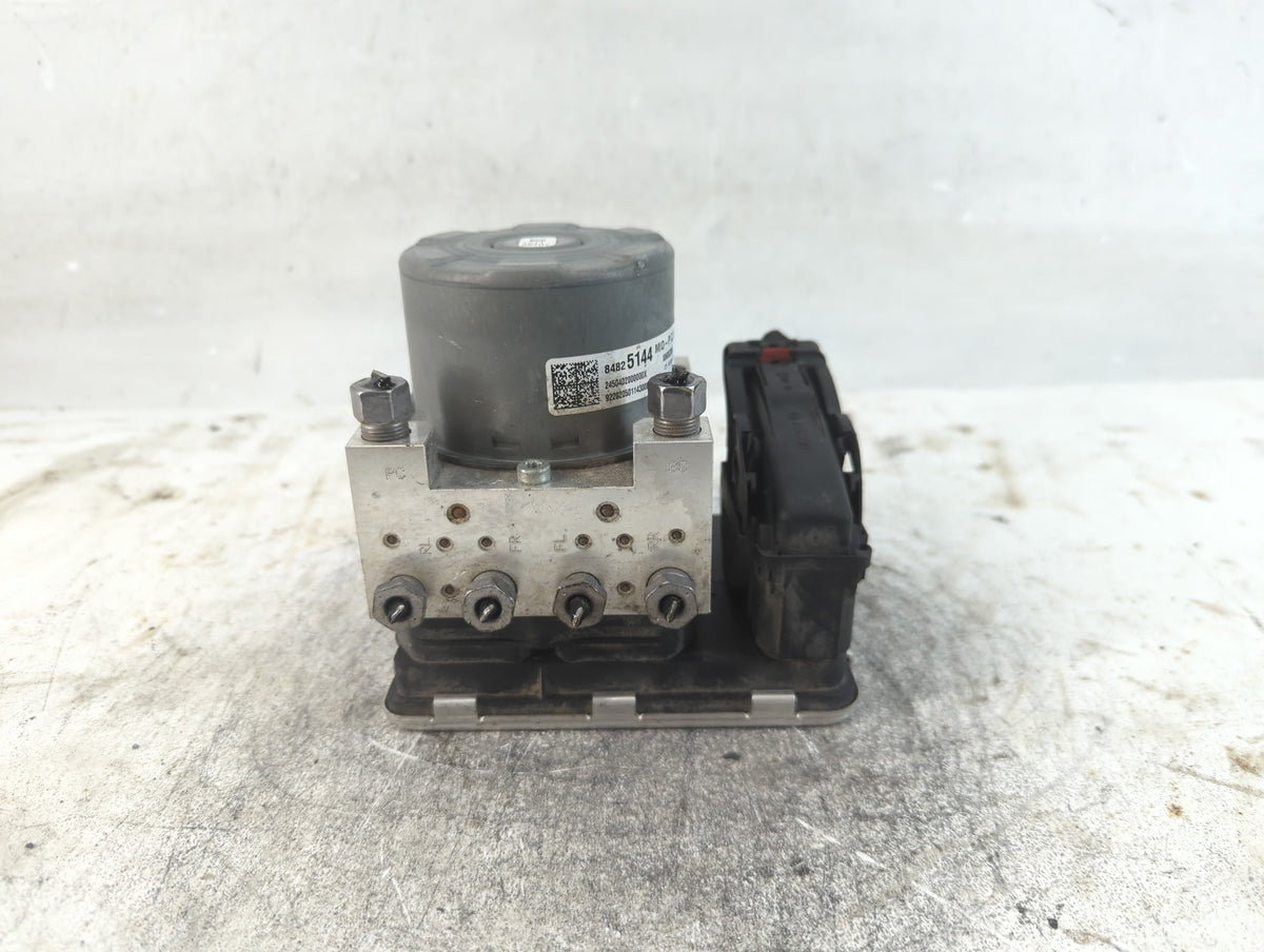 2020 Chevrolet Equinox Anti-Lock Brake ABS Pump Module Actuator OEM P/N:84825144 Fits Fits 2021 OEM Used Auto Parts - Oemuse