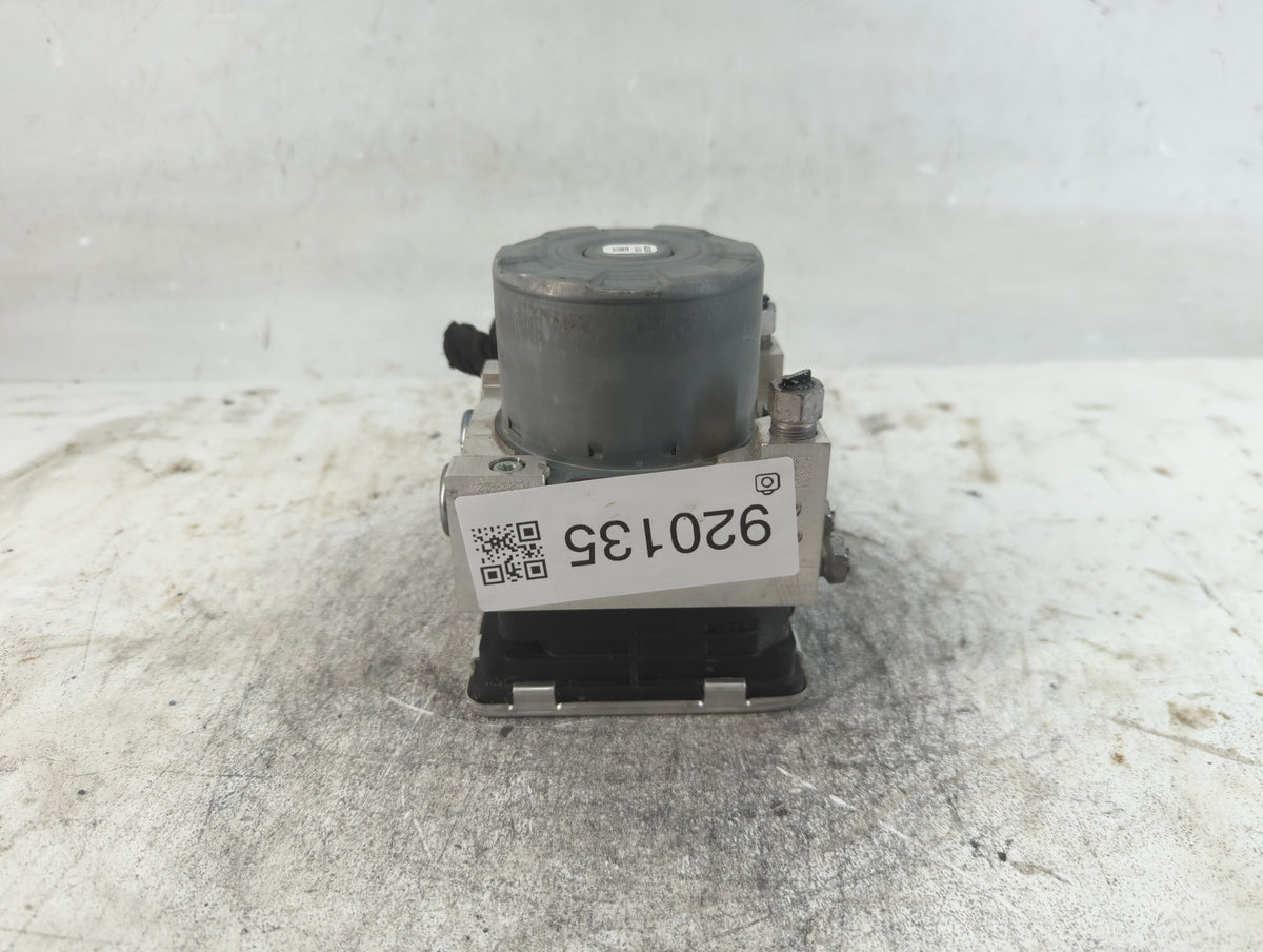 2020 Chevrolet Equinox Anti-Lock Brake ABS Pump Module Actuator OEM P/N:84825144 Fits Fits 2021 OEM Used Auto Parts - Oemuse