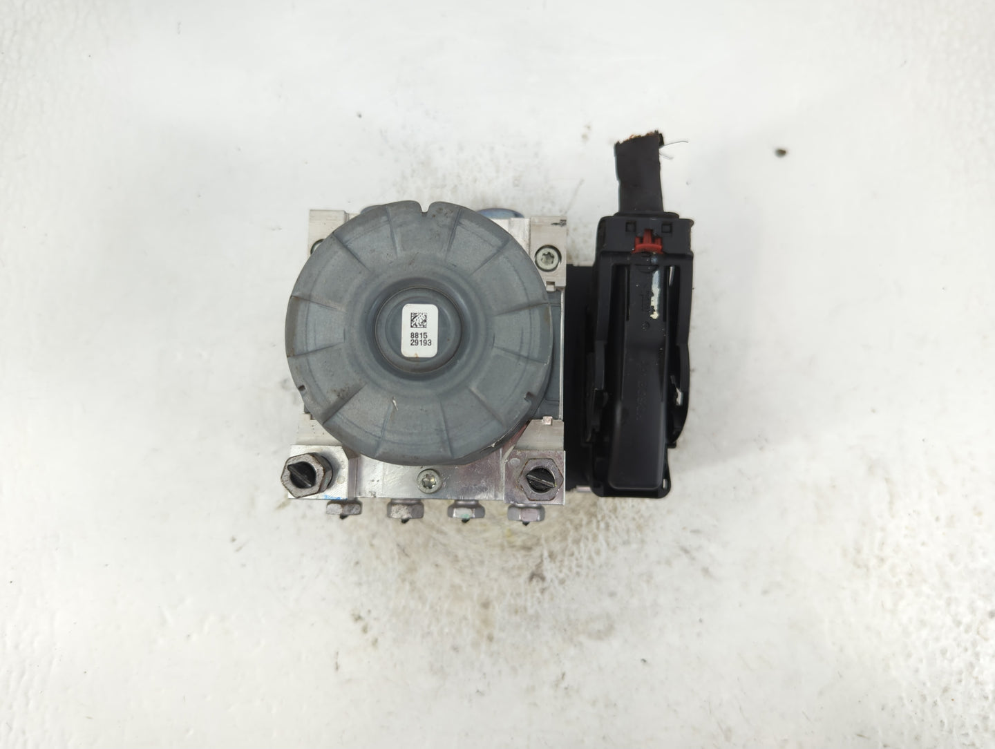 2020 Chevrolet Equinox ABS Pump Control Module Replacement P/N:84715330 846556976 Fits Fits 2021 OEM Used Auto Parts - Oemus