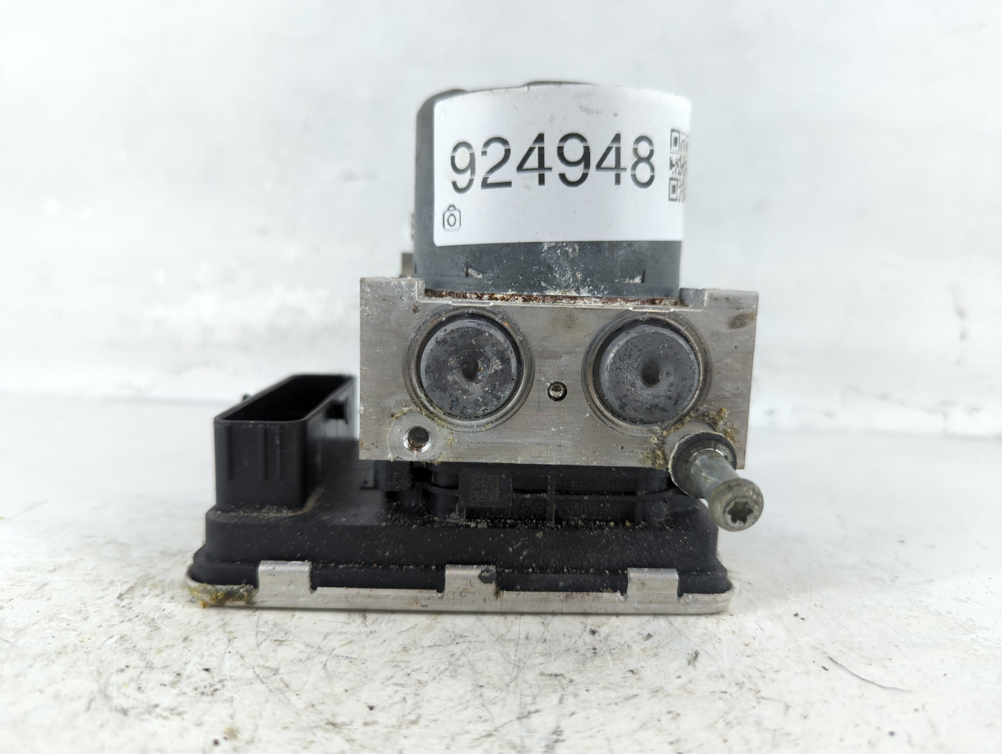 2020 Chevrolet Equinox ABS Pump Control Module Replacement P/N:84825144 84715330, 846556976 Fits Fits 2021 OEM Used Auto Par