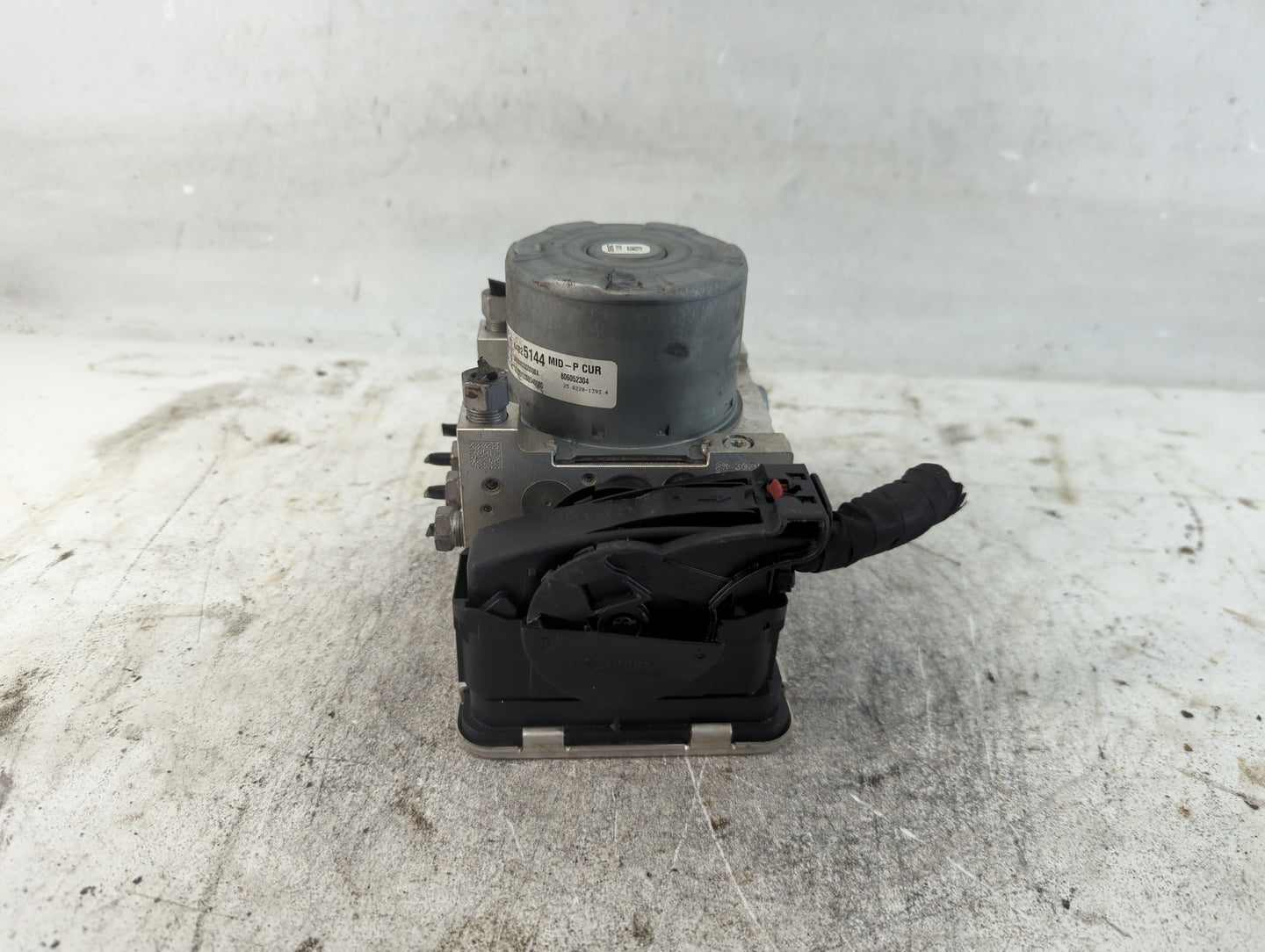 2020-2022 Chevrolet Equinox ABS Pump Control Module Replacement P/N:84825144 84715330 Fits Fits 2020 2021 2022 OEM Used Auto