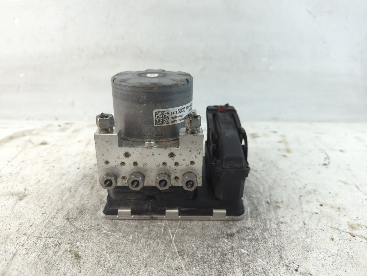 2020-2022 Chevrolet Equinox ABS Pump Control Module Replacement P/N:84715330 Fits Fits 2020 2021 2022 OEM Used Auto Parts - 