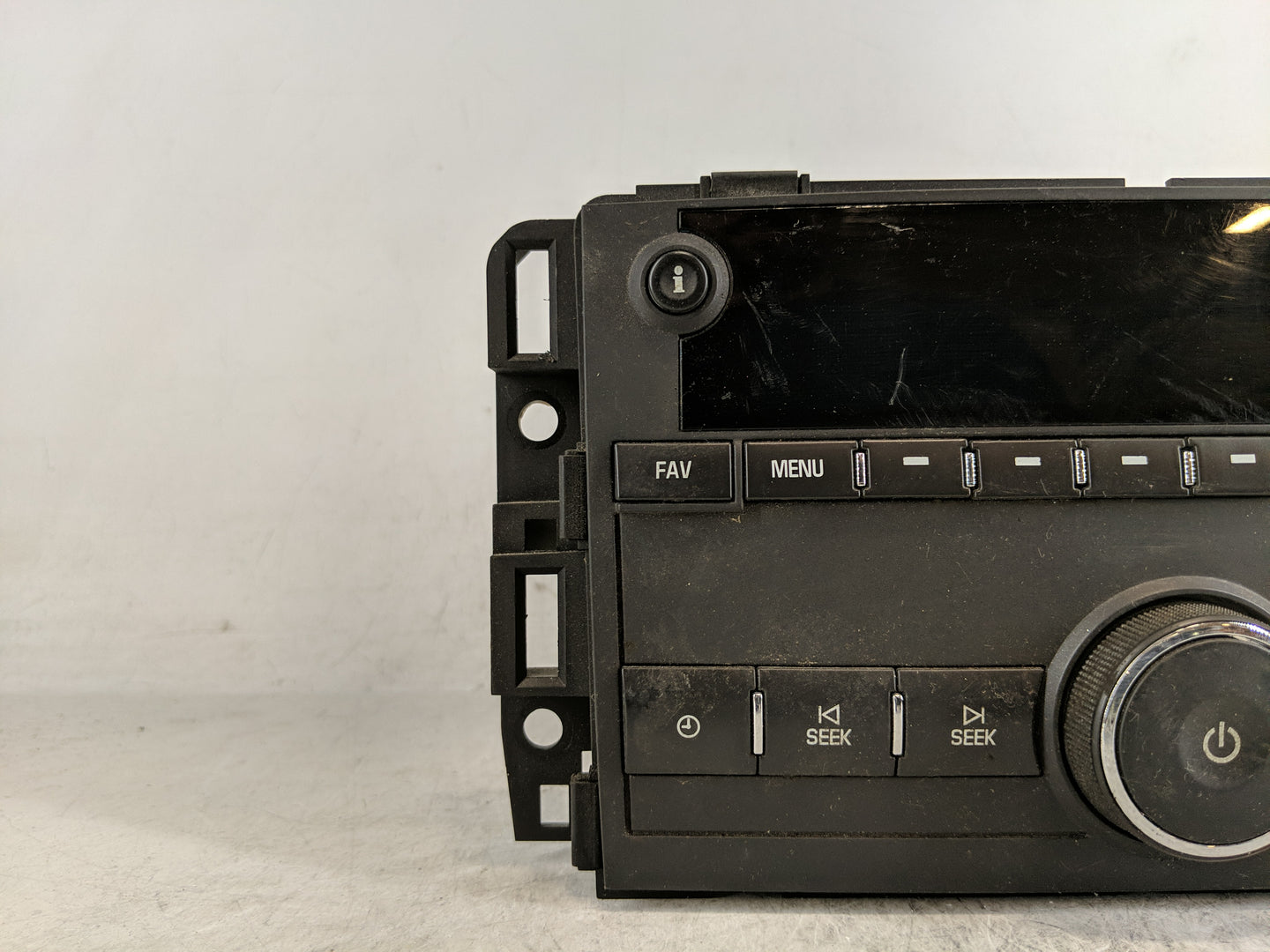 2015-2021 Chevrolet Express 2500 Radio AM FM Cd Player Receiver Replacement P/N:23475277 Fits OEM Used Auto Parts - Oemuseda