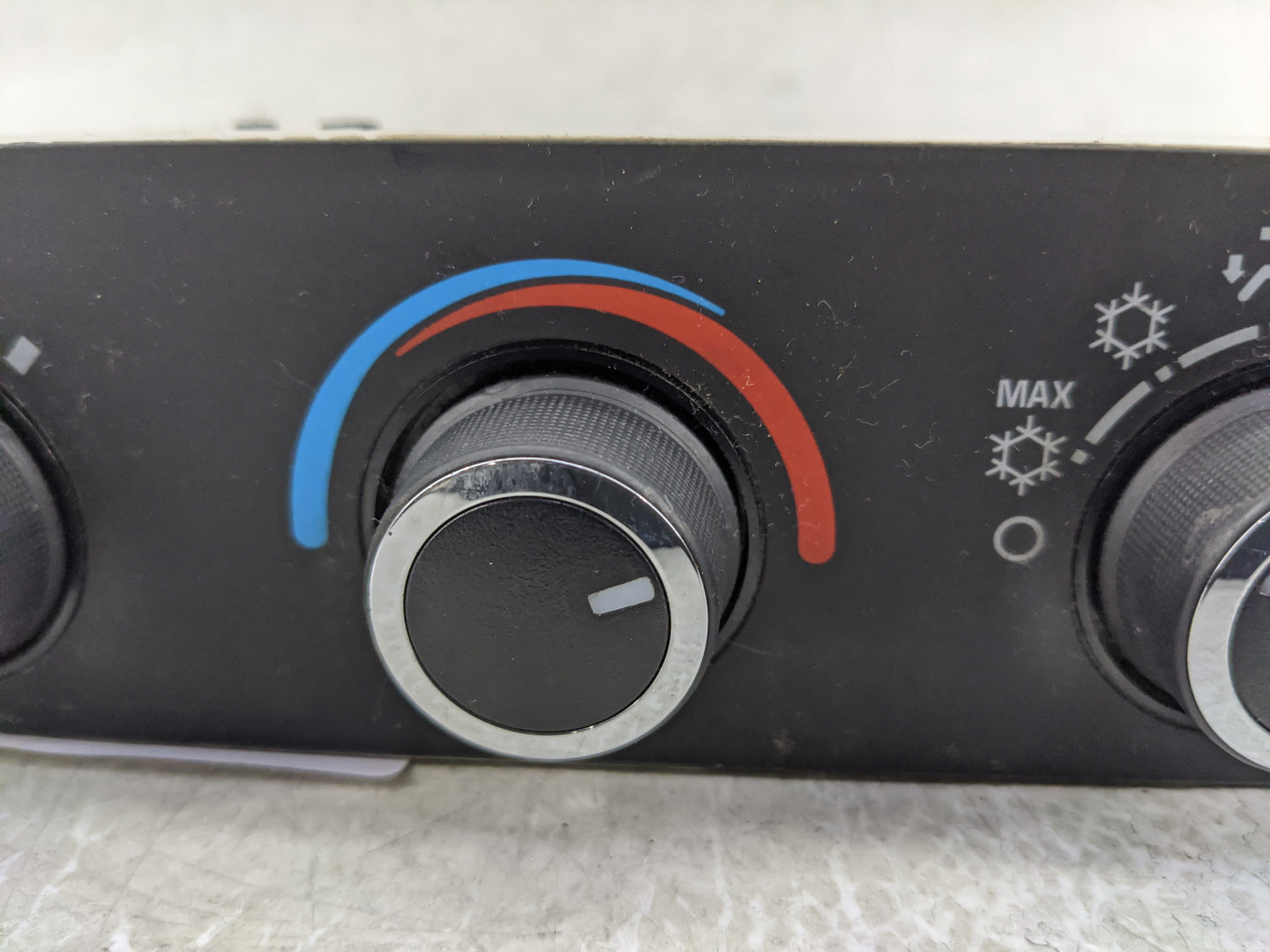 2008-2021 Chevrolet Express 2500 Climate Control Module Temperature AC/Heater Replacement Fits OEM Used Auto Parts - Oemused