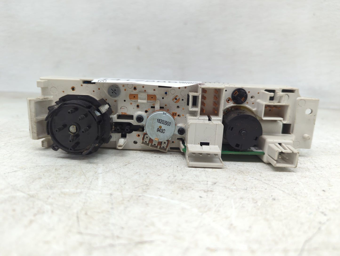 2008-2021 Chevrolet Express 2500 Climate Control Module Temperature AC/Heater Replacement Fits OEM Used Auto Parts - Oemused