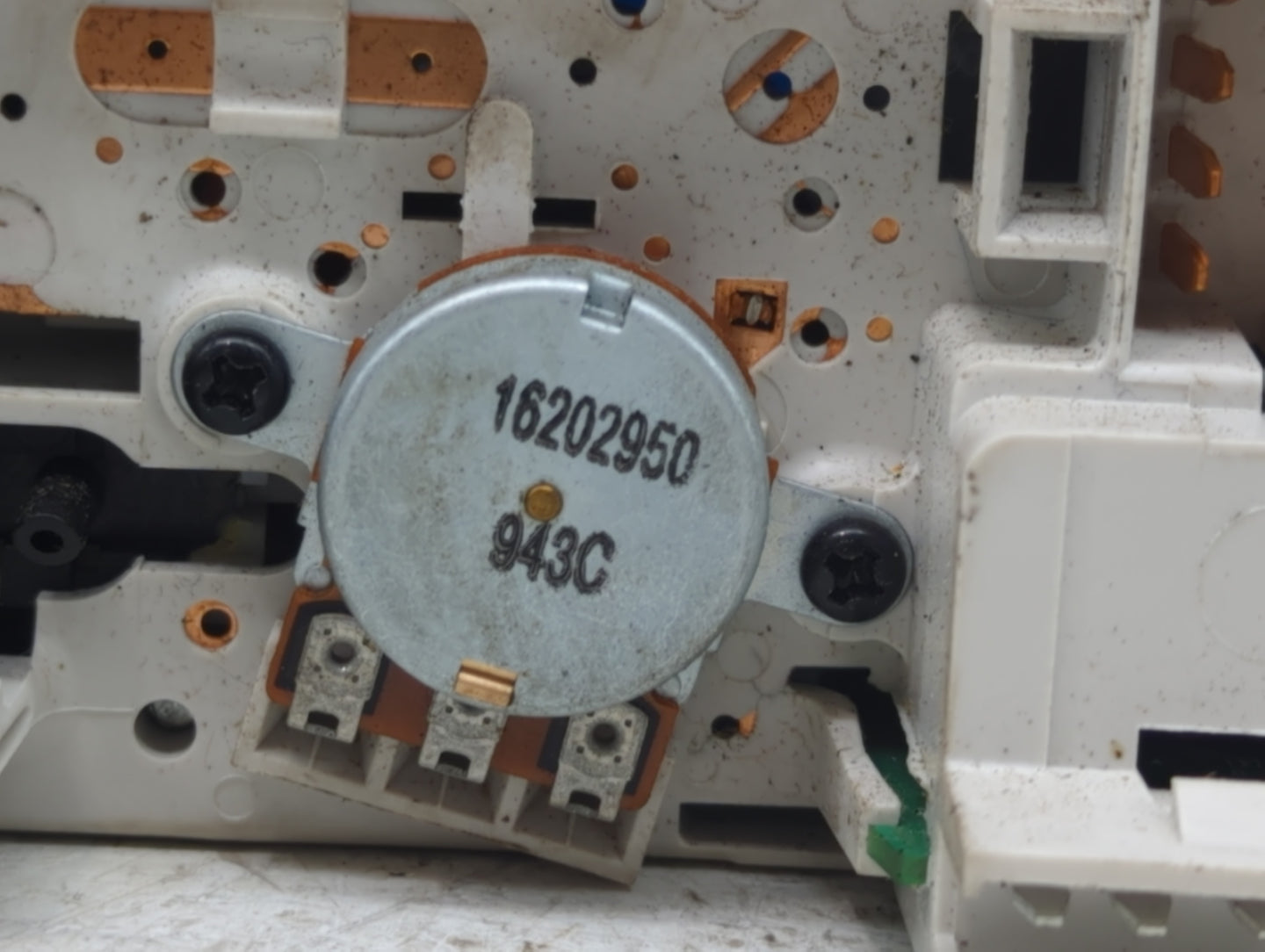2008-2021 Chevrolet Express 2500 Climate Control Module Temperature AC/Heater Replacement Fits OEM Used Auto Parts - Oemused