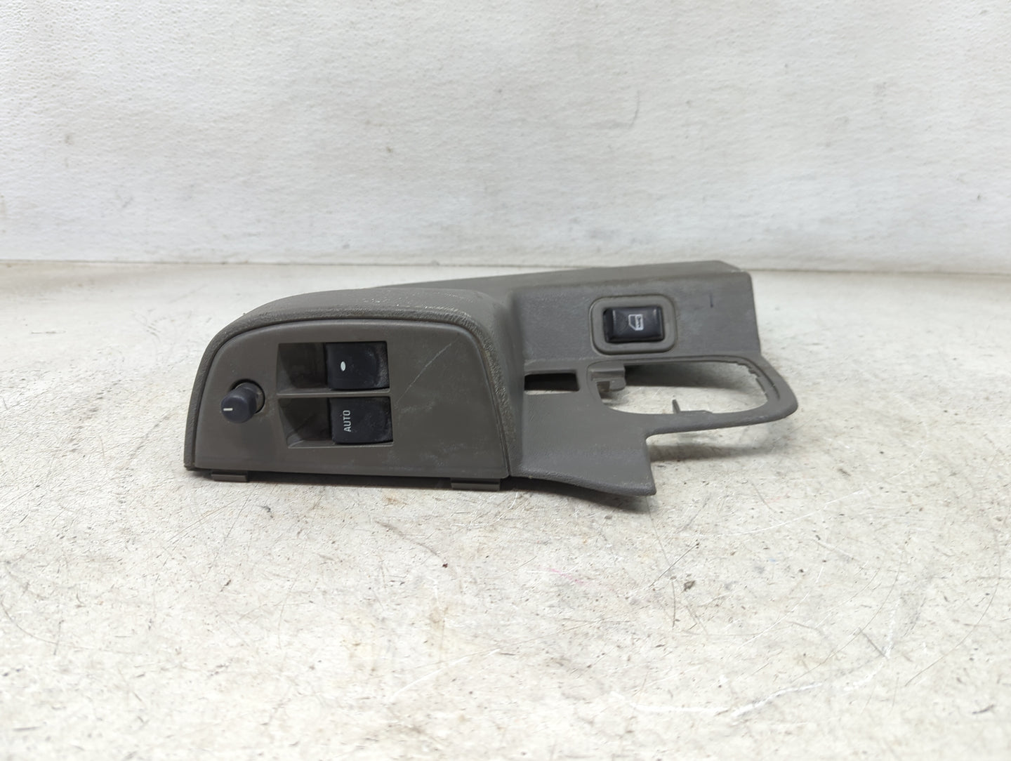 2008-2021 Chevrolet Express 2500 Master Power Window Switch Replacement Driver Side Left P/N:84074346 183126556 Fits OEM Use