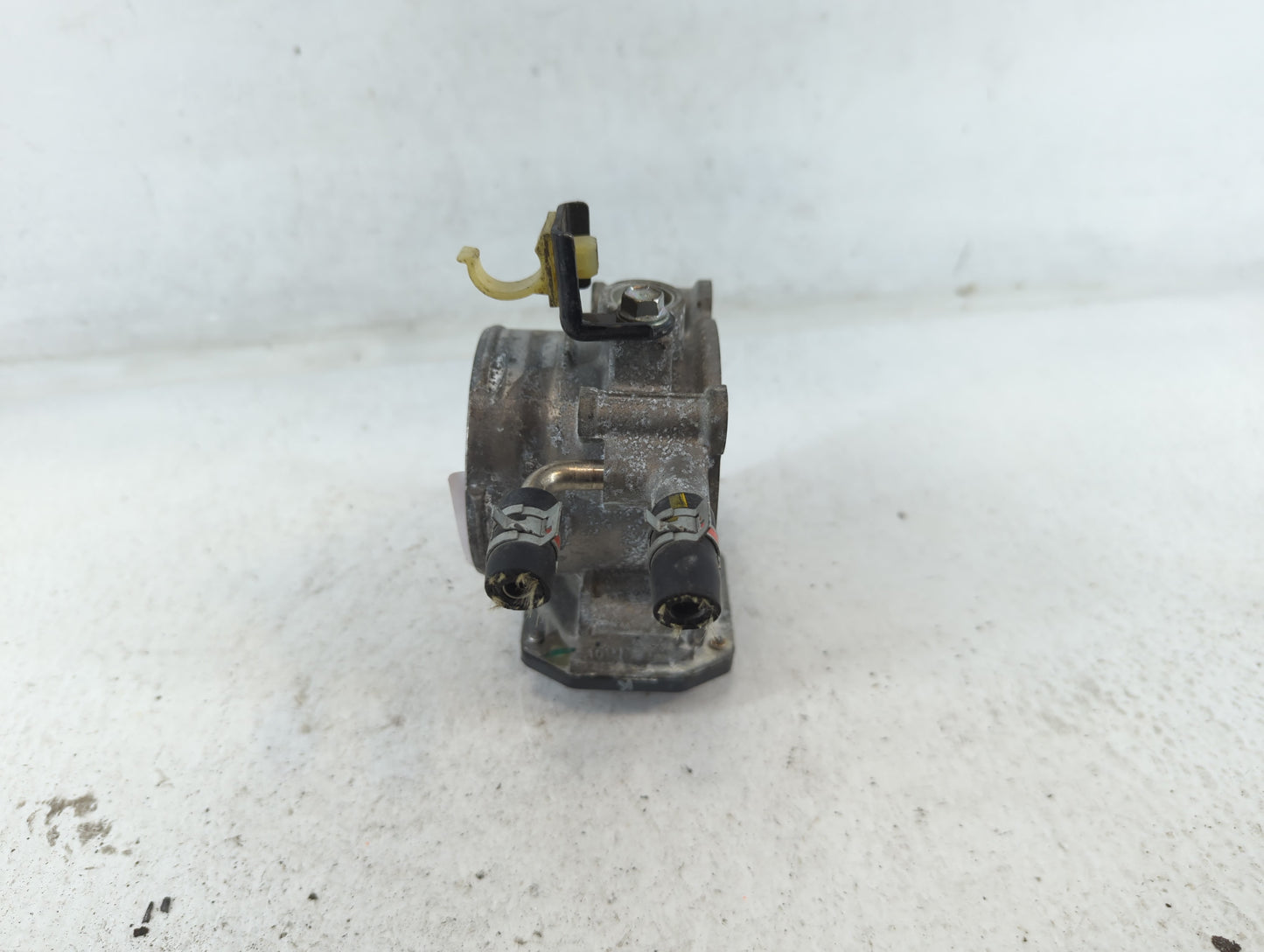 2016-2021 Chevrolet Express 2500 Throttle Body P/N:22030-0V010 Fits Fits 2014 2015 2016 2017 2018 2019 2020 2021 2022 OEM Us