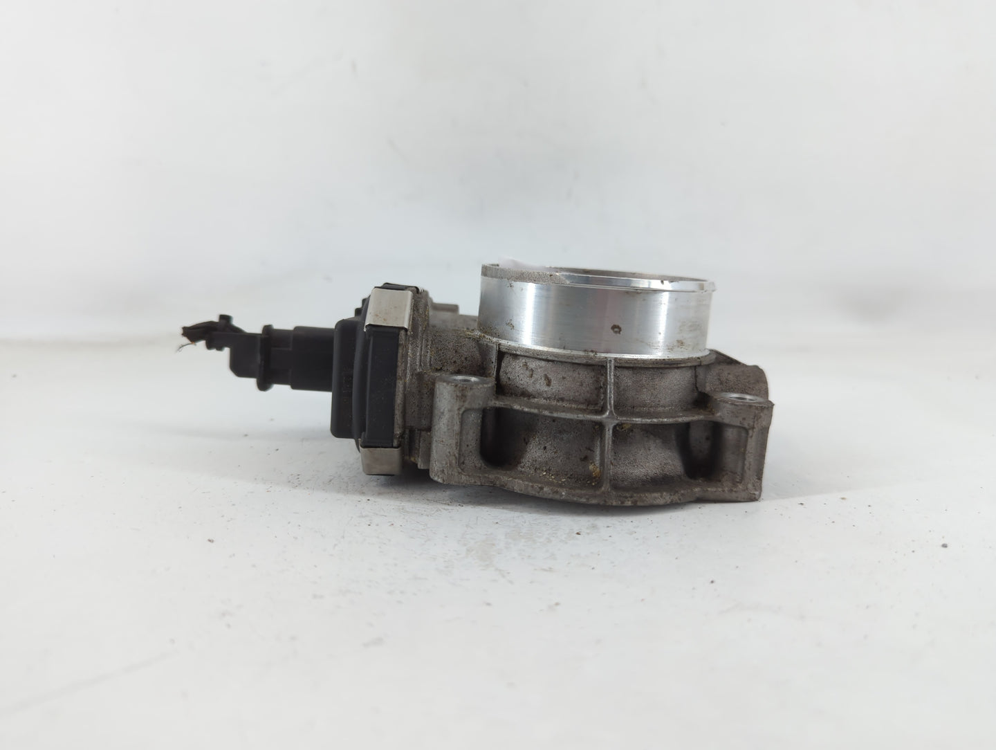 2020 Chevrolet Express 2500 Throttle Body P/N:12676296AA Fits Fits 2016 2017 2018 2019 2021 2022 OEM Used Auto Parts - Oemus