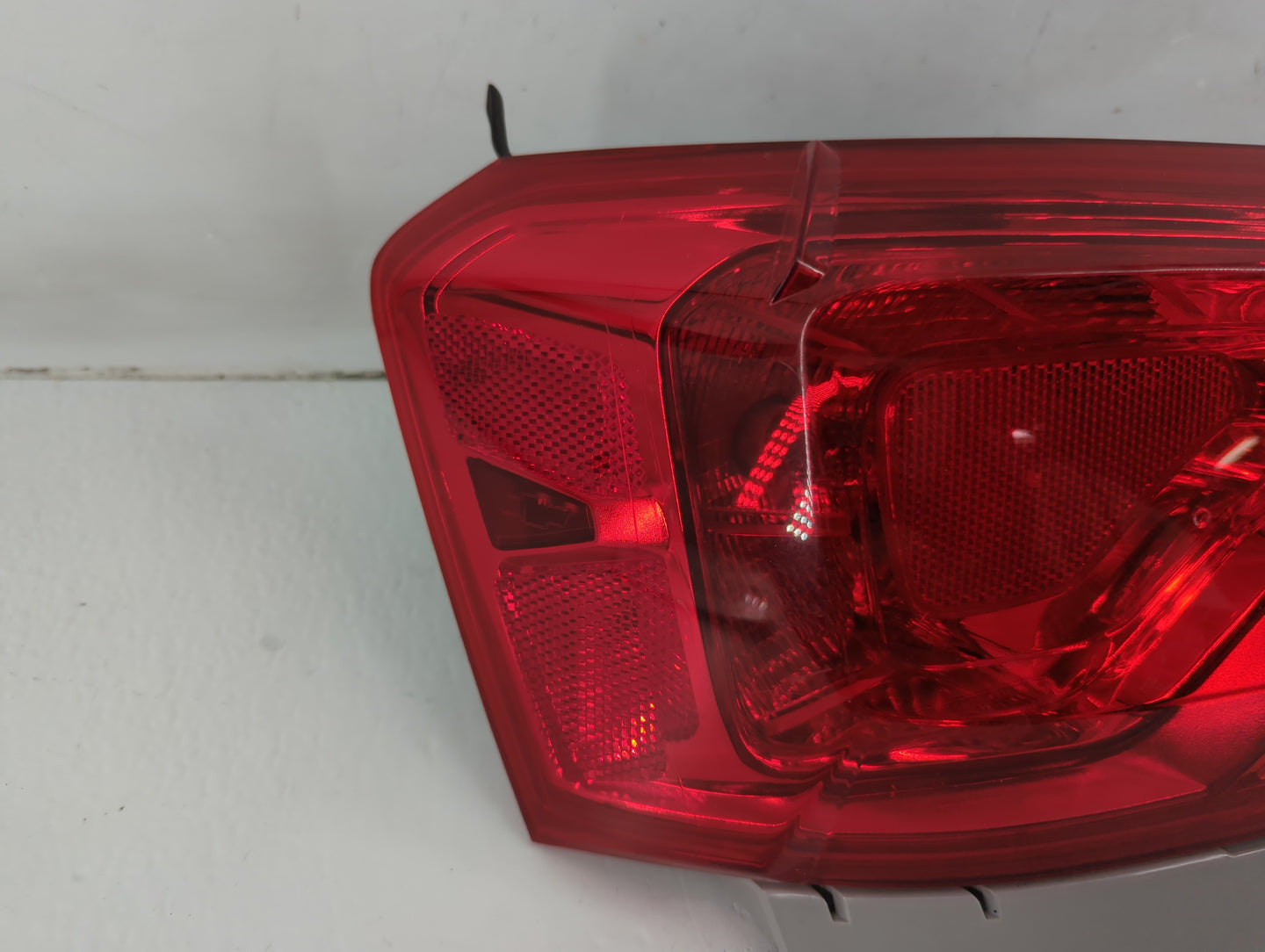 2014-2020 Chevrolet Impala Tail Light Assembly Driver Left OEM Fits Fits 2014 2015 2016 2017 2018 2019 2020 OEM Used Auto Pa