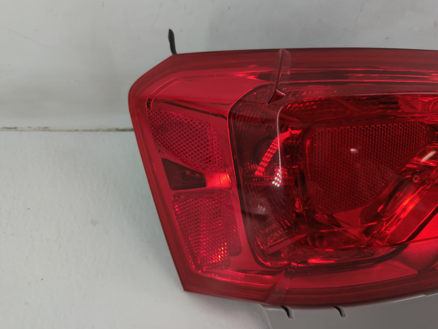 2014-2020 Chevrolet Impala Tail Light Assembly Driver Left OEM Fits Fits 2014 2015 2016 2017 2018 2019 2020 OEM Used Auto Pa