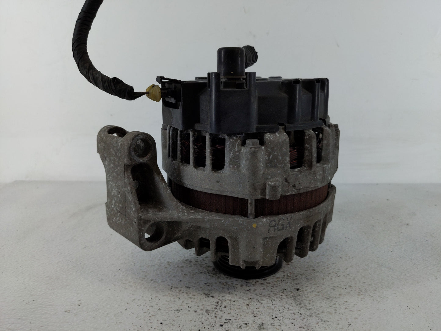 2017-2020 Chevrolet Impala Alternator Replacement Generator Charging Assembly Engine OEM P/N:13520825 Fits OEM Used Auto Par
