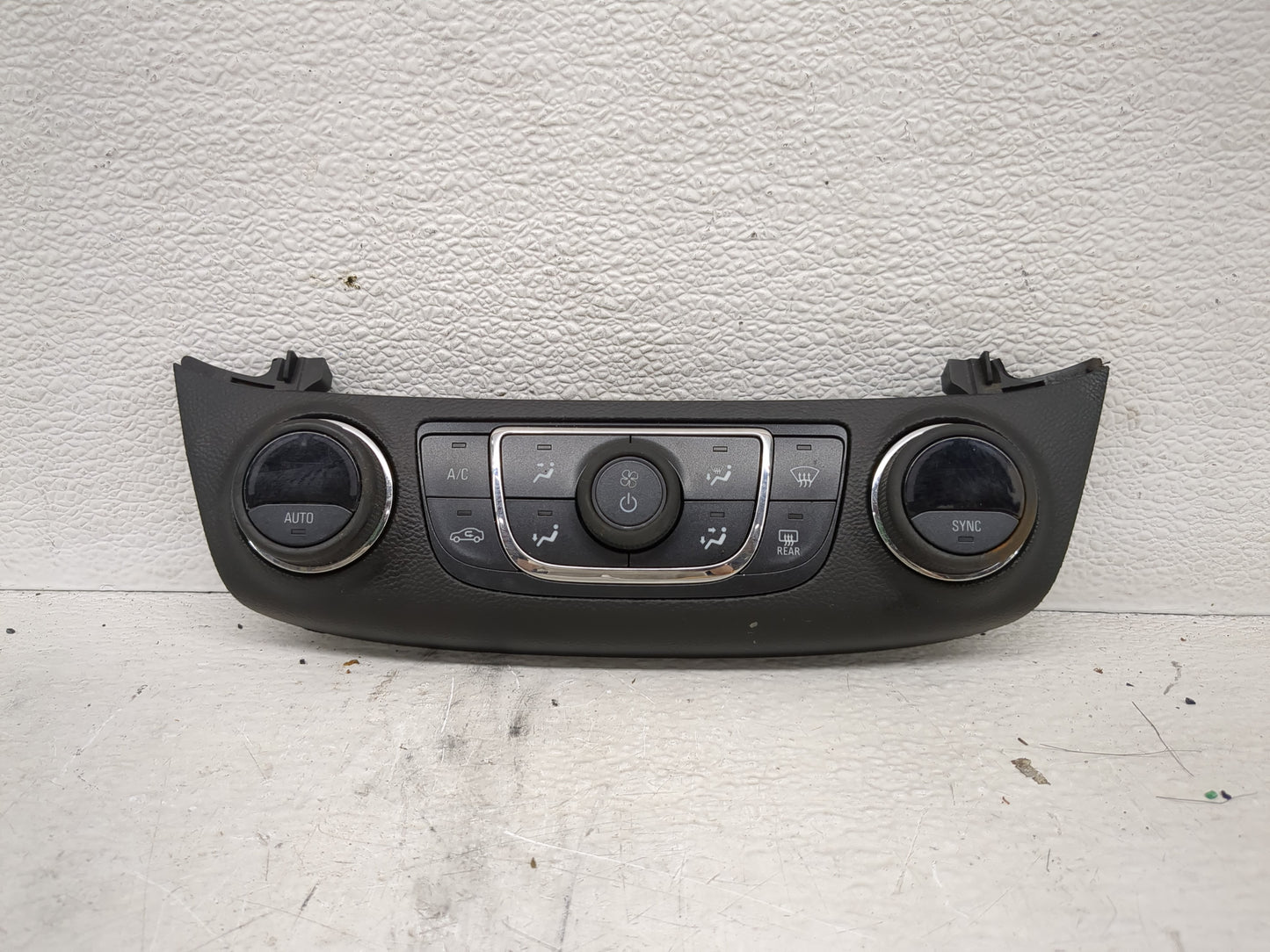 2014-2020 Chevrolet Impala Climate Control Module Temperature AC/Heater Replacement P/N:84429867 Fits OEM Used Auto Parts - 