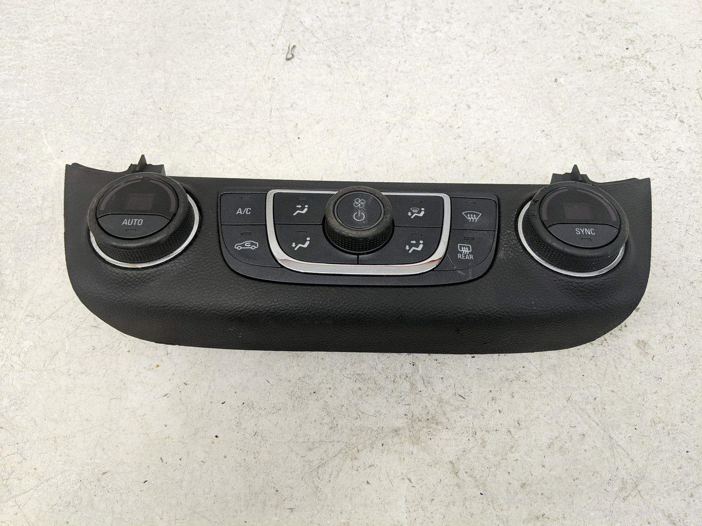2014-2020 Chevrolet Impala Climate Control Module Temperature AC/Heater Replacement P/N:000235226 84429867 Fits OEM Used Aut