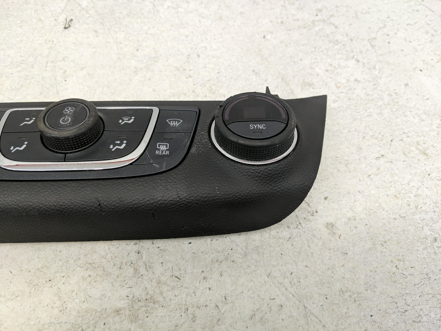 2014-2020 Chevrolet Impala Climate Control Module Temperature AC/Heater Replacement P/N:000235226 84429867 Fits OEM Used Aut