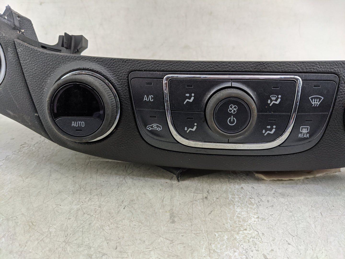 2014-2020 Chevrolet Impala Climate Control Module Temperature AC/Heater Replacement P/N:000235226 84429867 Fits OEM Used Aut