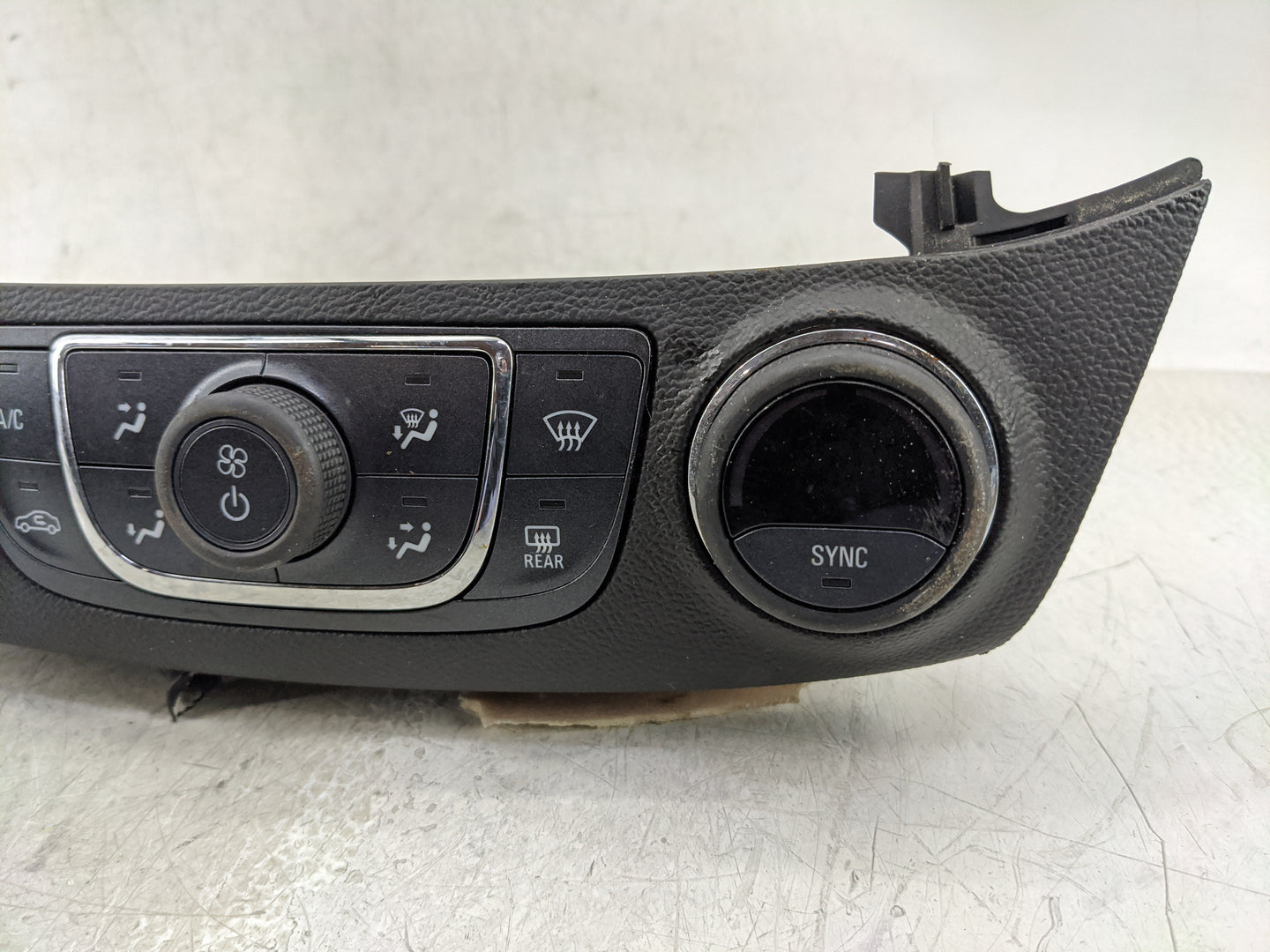 2014-2020 Chevrolet Impala Climate Control Module Temperature AC/Heater Replacement P/N:000235226 84429867 Fits OEM Used Aut