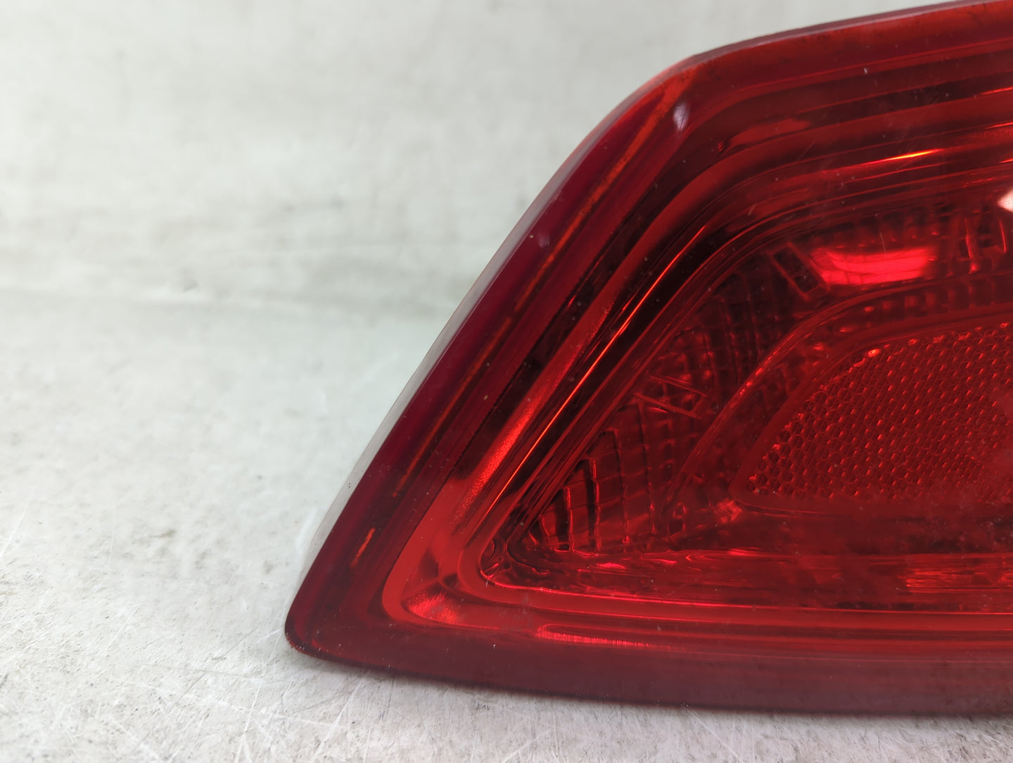 2014-2020 Chevrolet Impala Tail Light Assembly Driver Left OEM P/N:84043113 Fits Fits 2014 2015 2016 2017 2018 2019 2020 OEM