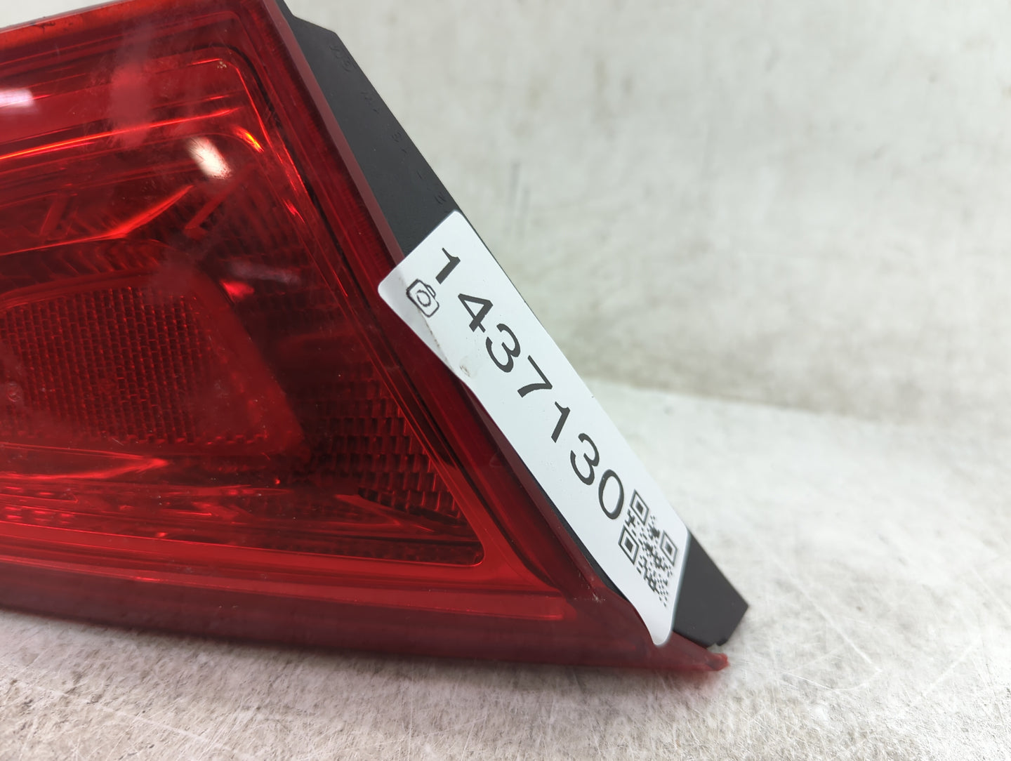 2014-2020 Chevrolet Impala Tail Light Assembly Driver Left OEM P/N:84043113 Fits Fits 2014 2015 2016 2017 2018 2019 2020 OEM
