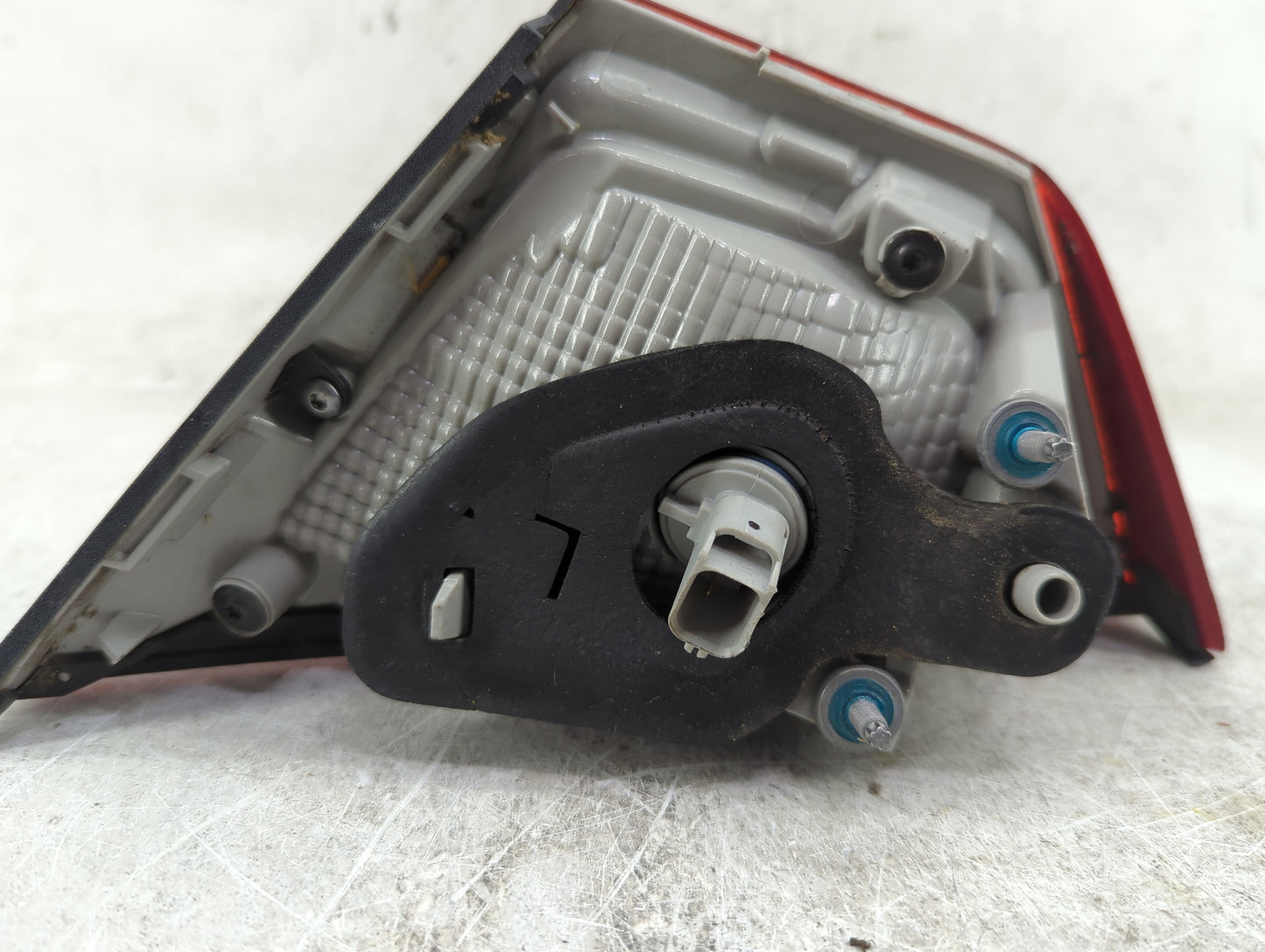 2014-2020 Chevrolet Impala Tail Light Assembly Driver Left OEM P/N:84043113 Fits Fits 2014 2015 2016 2017 2018 2019 2020 OEM