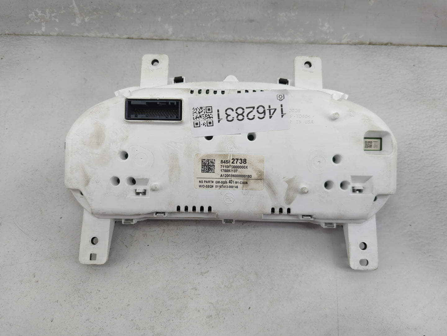 2017-2020 Chevrolet Impala Instrument Cluster Speedometer Gauges P/N:84582738 GM-0028-401-M1-CA0A Miles: Fits OEM Used Auto 