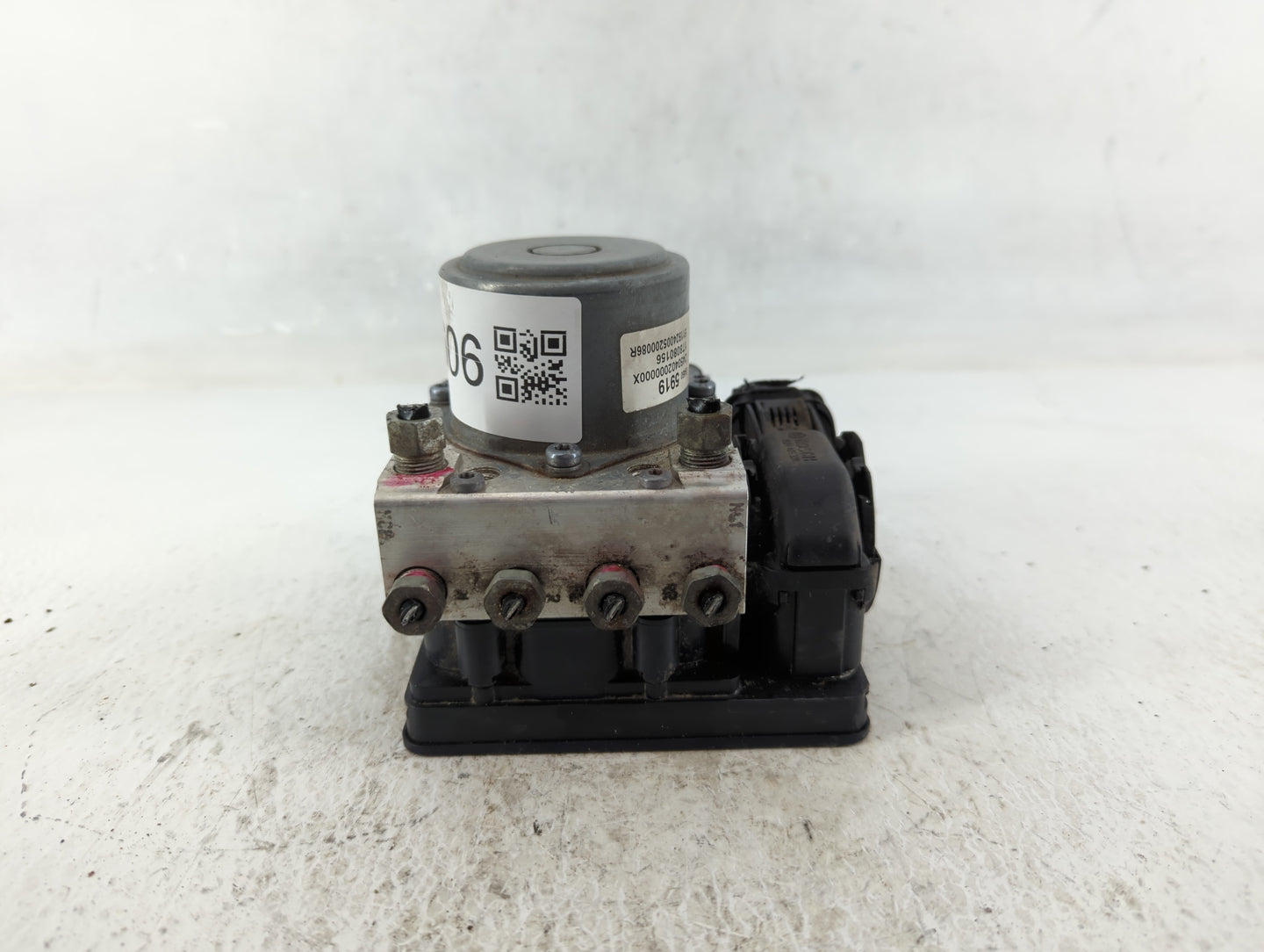 2017-2020 Chevrolet Impala ABS Pump Control Module Replacement P/N:84605919 Fits Fits 2017 2018 2019 2020 OEM Used Auto Part