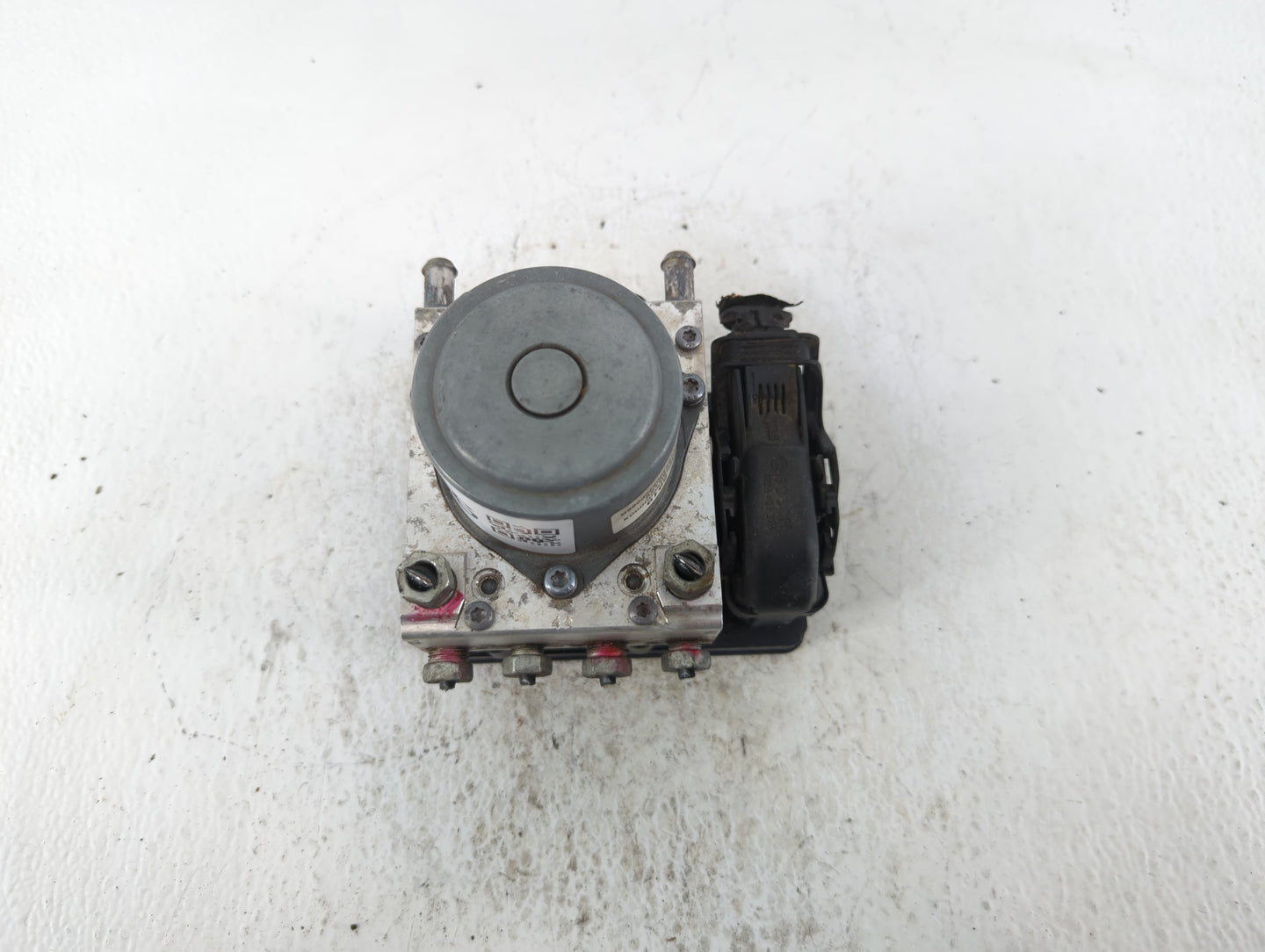 2017-2020 Chevrolet Impala ABS Pump Control Module Replacement P/N:84605919 Fits Fits 2017 2018 2019 2020 OEM Used Auto Part