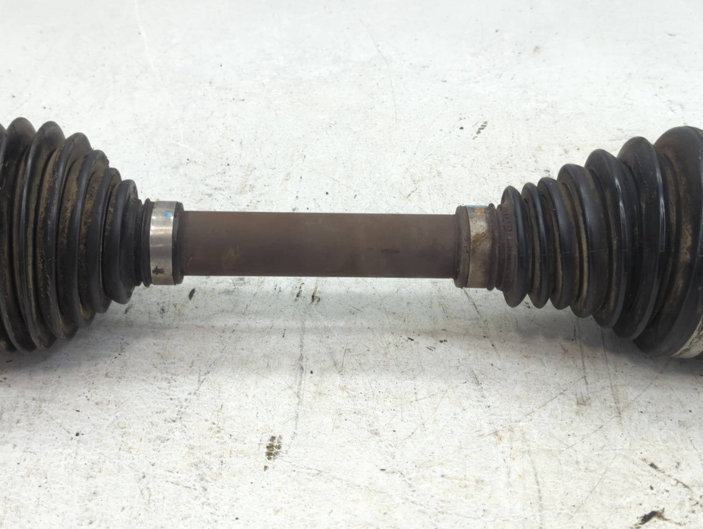 2014-2020 Chevrolet Impala Axle Shaft Front Passenger Cv C/v - Oemusedautoparts1.com