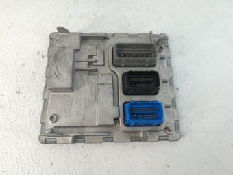 compare product 2020-2021 Chevrolet Malibu PCM Engine Control Computer ECU ECM PCU OEM P/N:12703745 Fits Fits 2020 2021 2022 OEM Used Auto Parts
