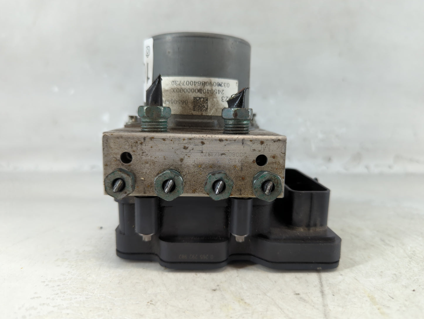 2019-2021 Chevrolet Malibu ABS Pump Control Module Replacement P/N:84501623 Fits Fits 2019 2020 2021 OEM Used Auto Parts - O