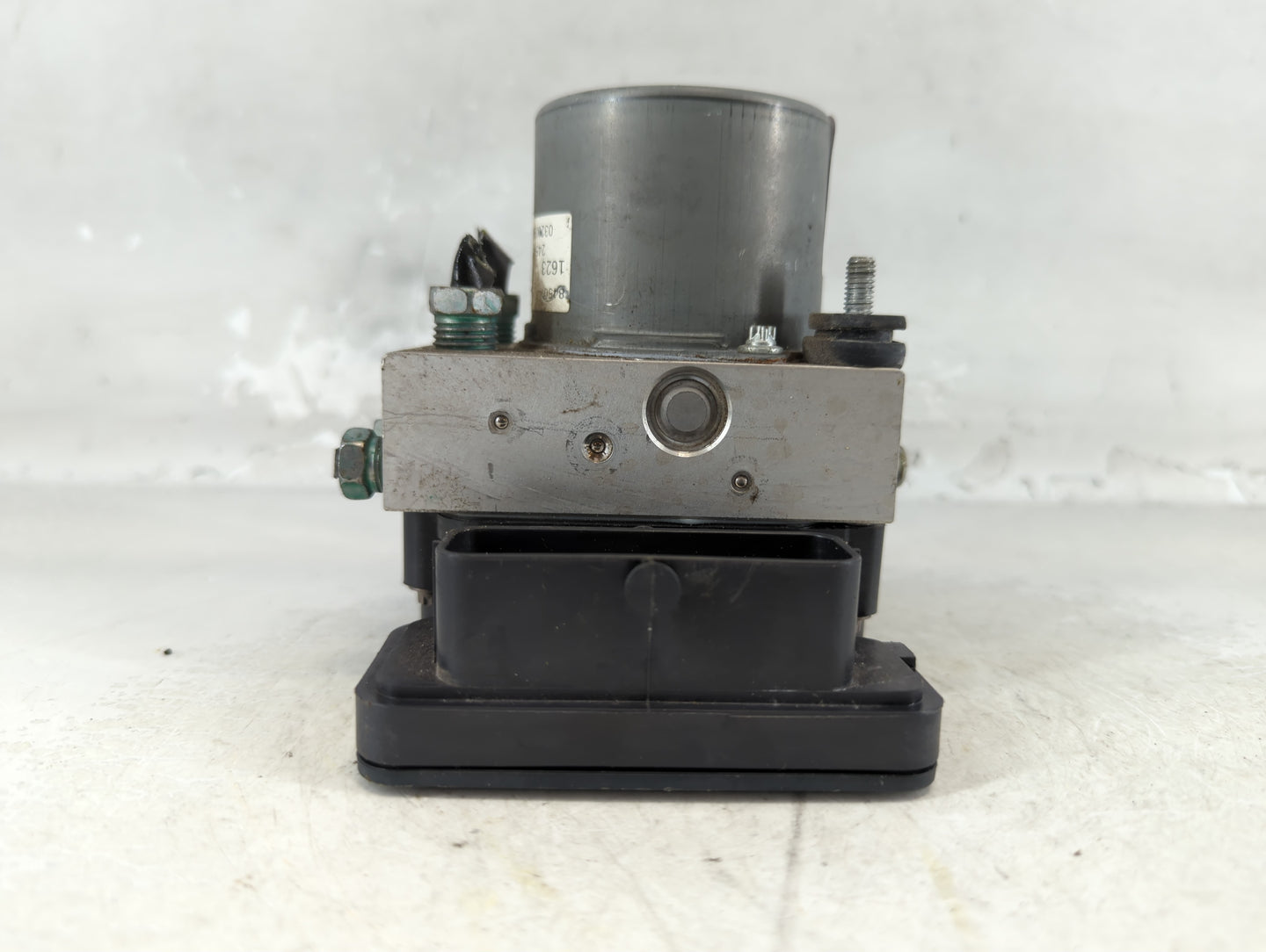 2019-2021 Chevrolet Malibu ABS Pump Control Module Replacement P/N:84501623 Fits Fits 2019 2020 2021 OEM Used Auto Parts - O