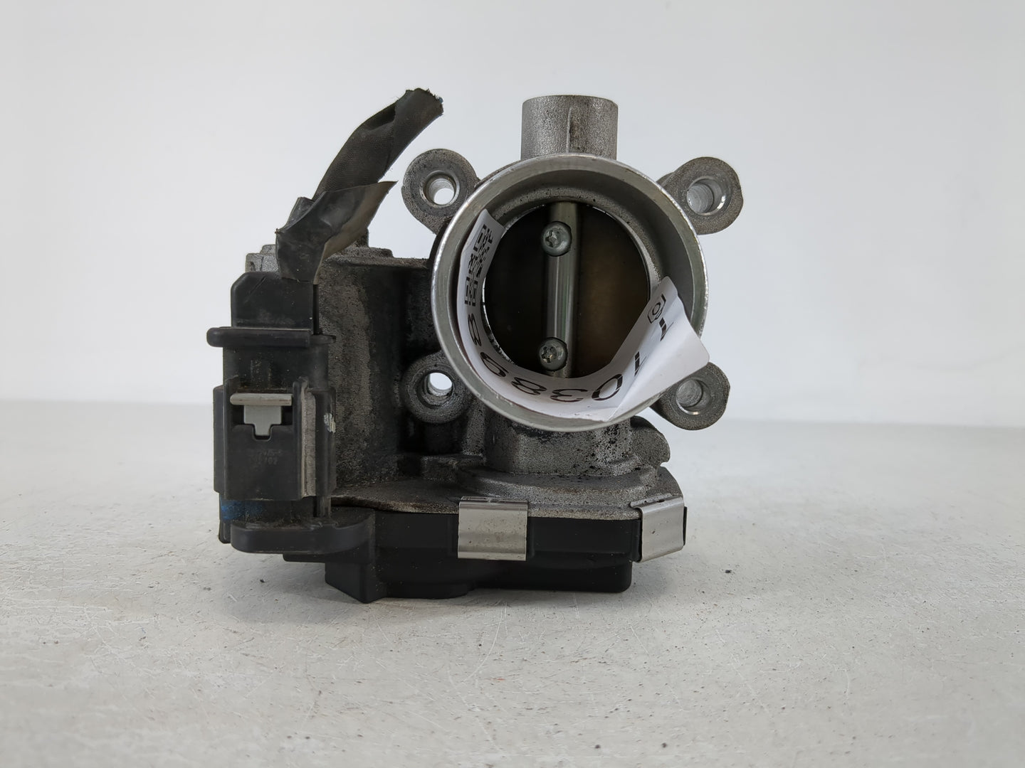 2016-2021 Chevrolet Malibu Throttle Body P/N:12671379AA Fits Fits 2016 2017 2018 2019 2020 2021 2022 OEM Used Auto Parts - O